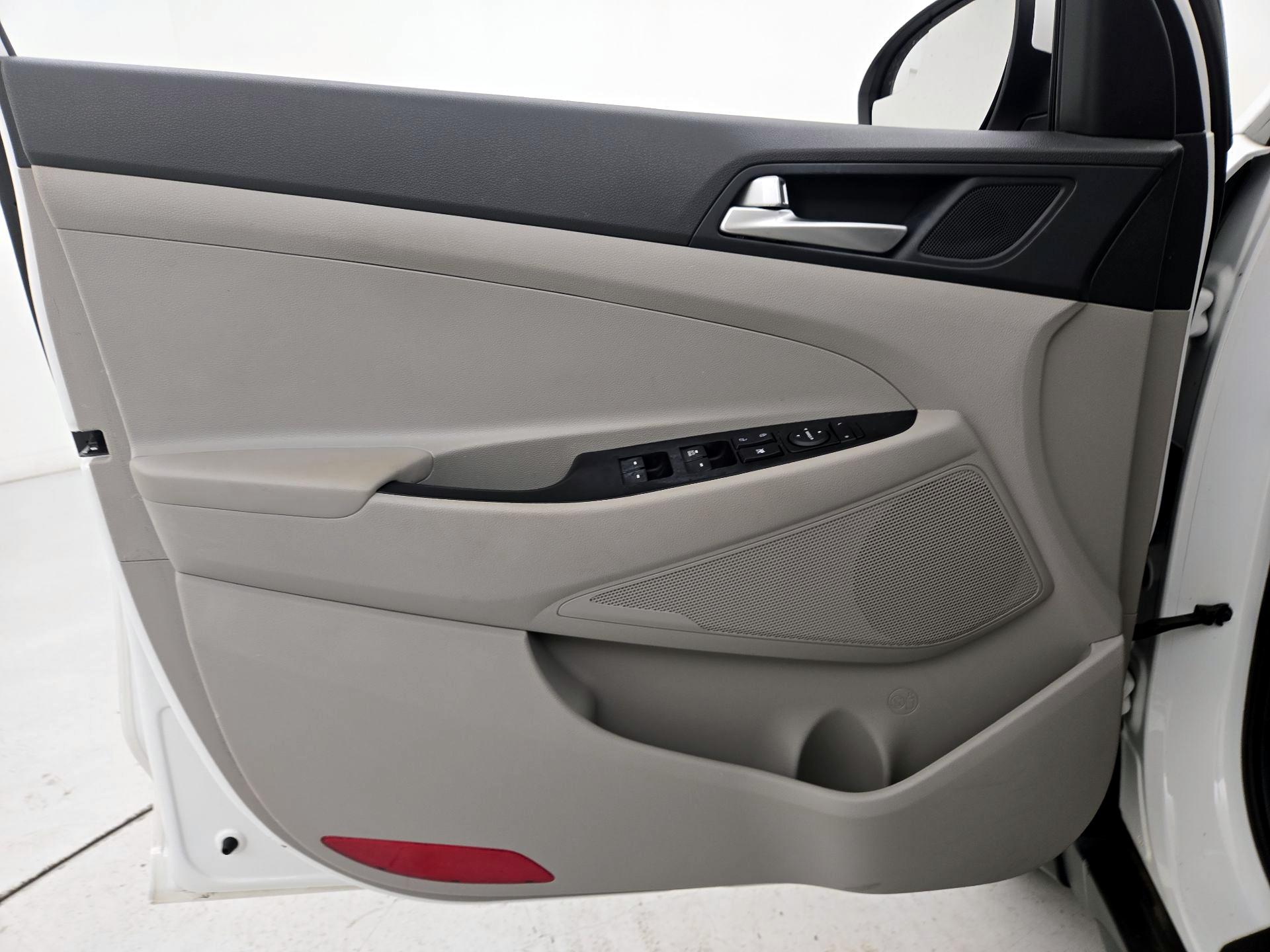 Thumbnail: 2020 Hyundai Tucson - 12