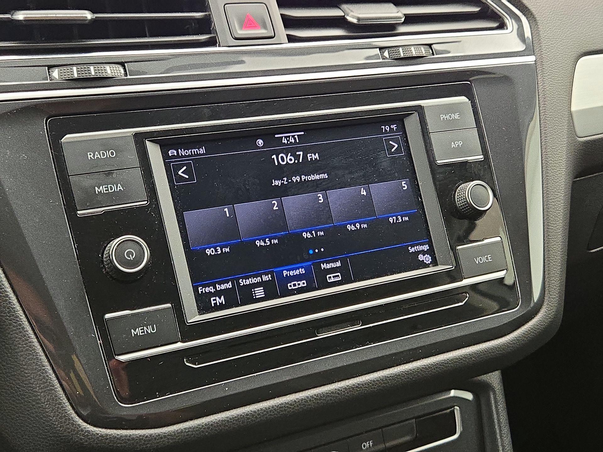 Thumbnail: 2021 Volkswagen Tiguan - 15