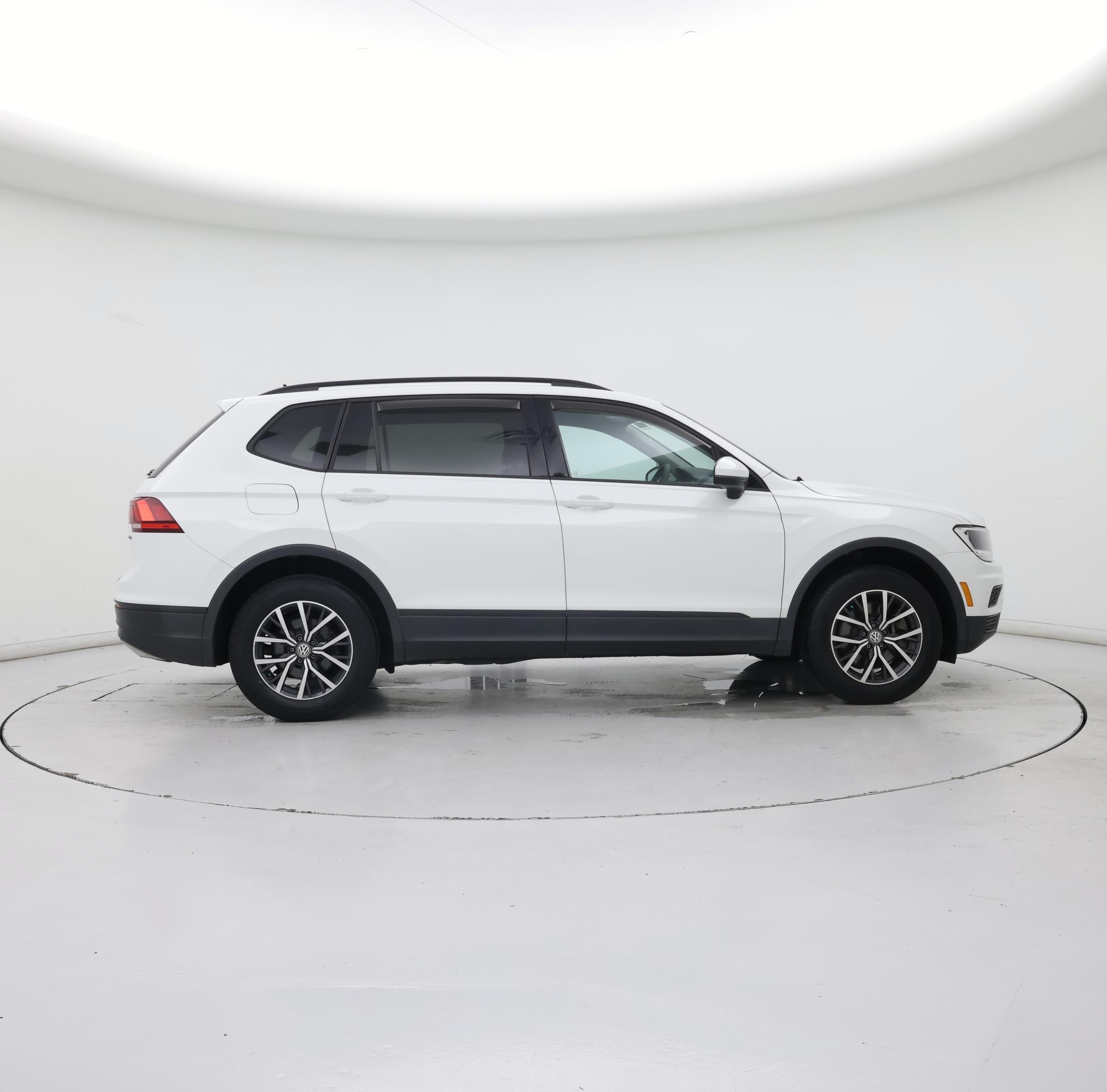 Thumbnail: 2021 Volkswagen Tiguan - 7