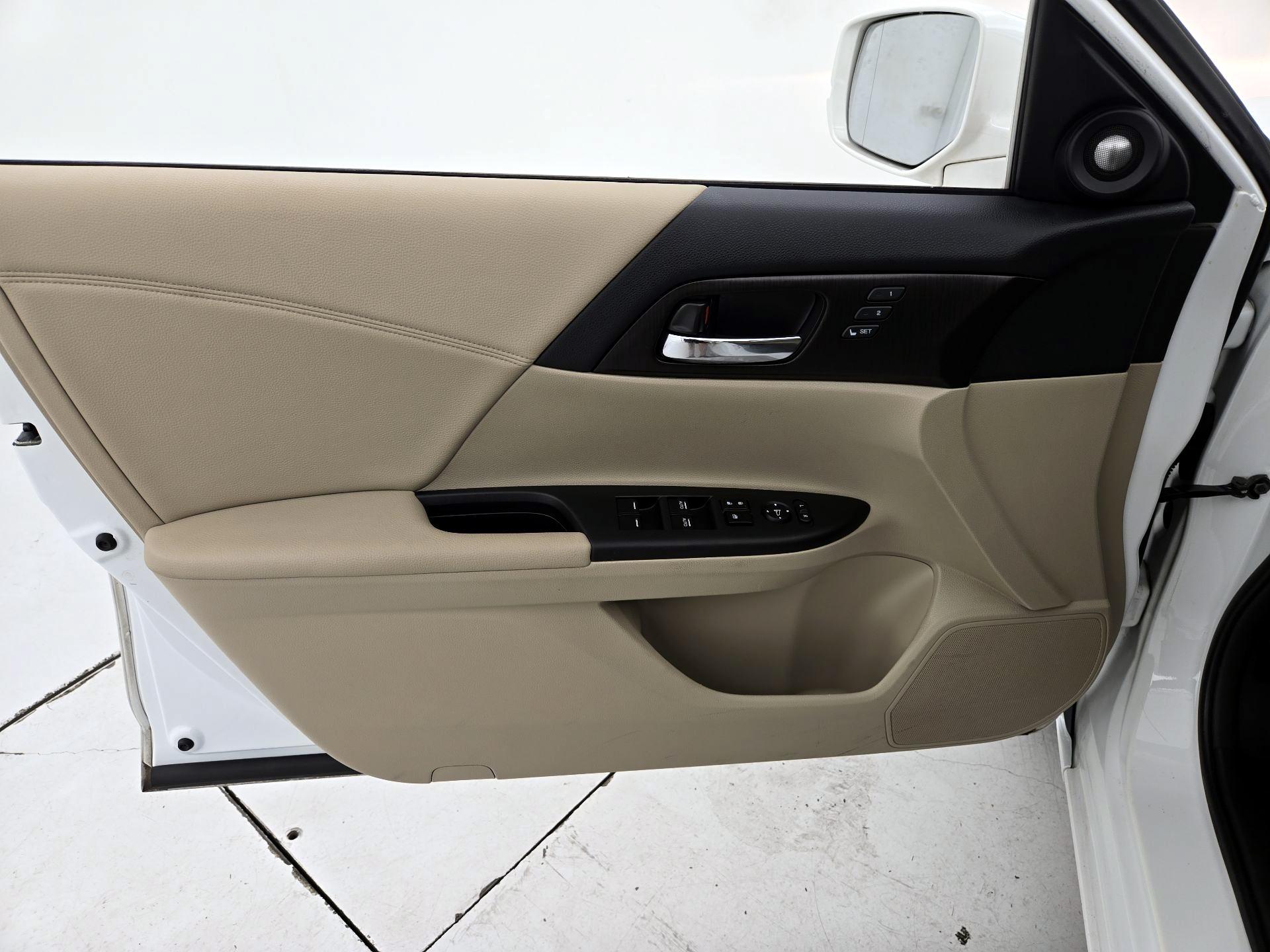 Thumbnail: 2014 Honda Accord - 12