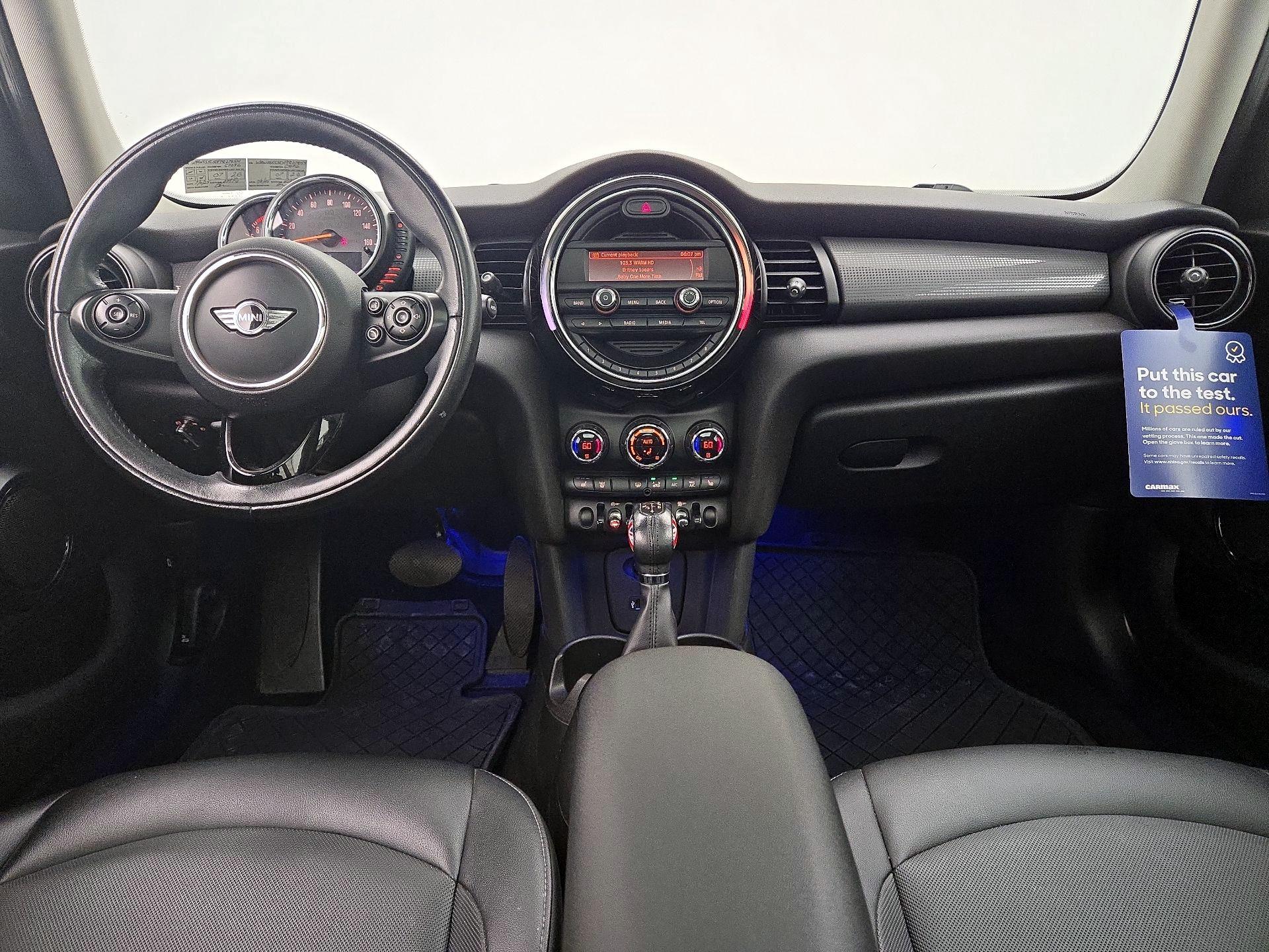 Thumbnail: 2015 MINI Cooper Hardtop - 9