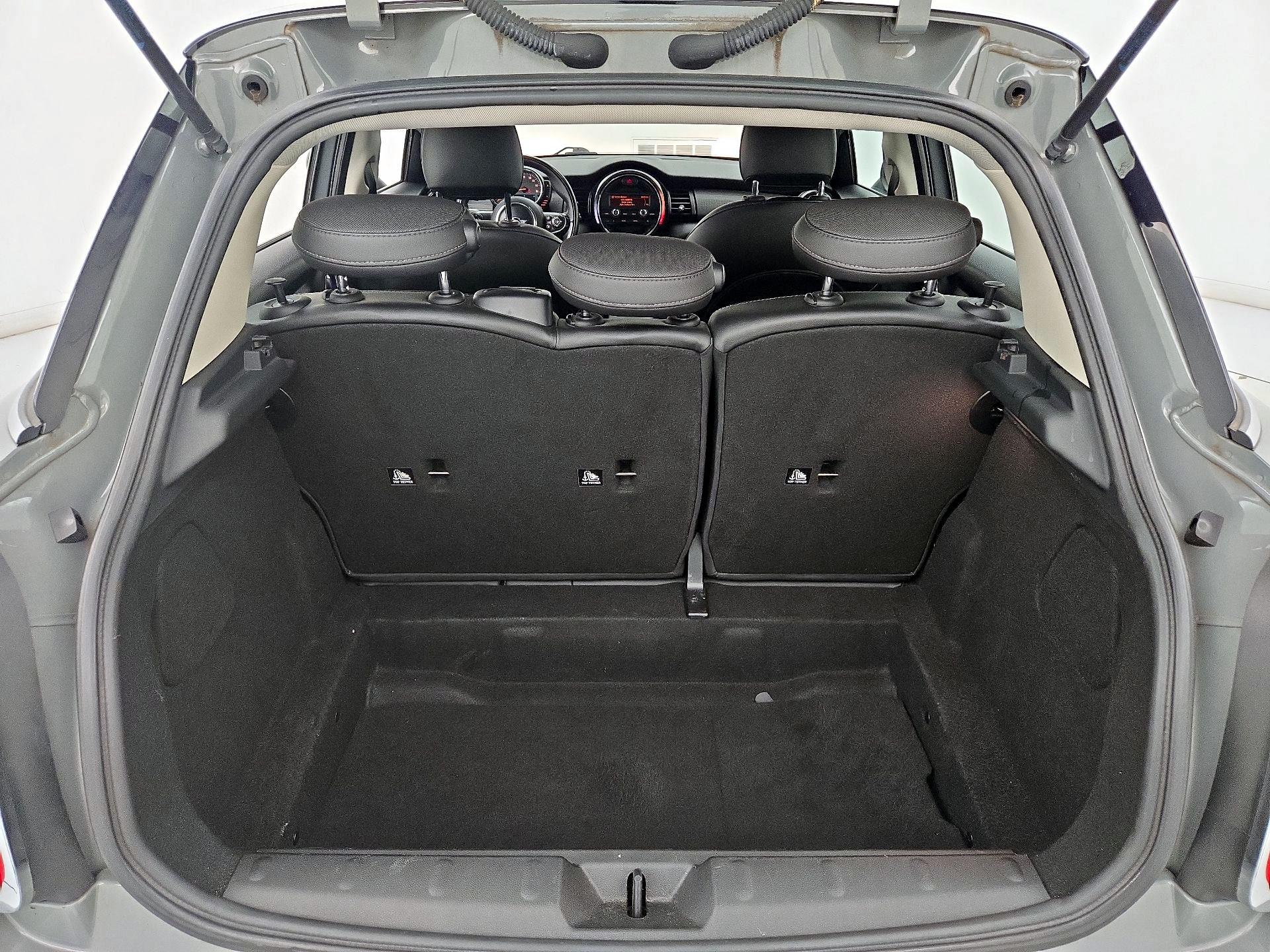 Thumbnail: 2015 MINI Cooper Hardtop - 20