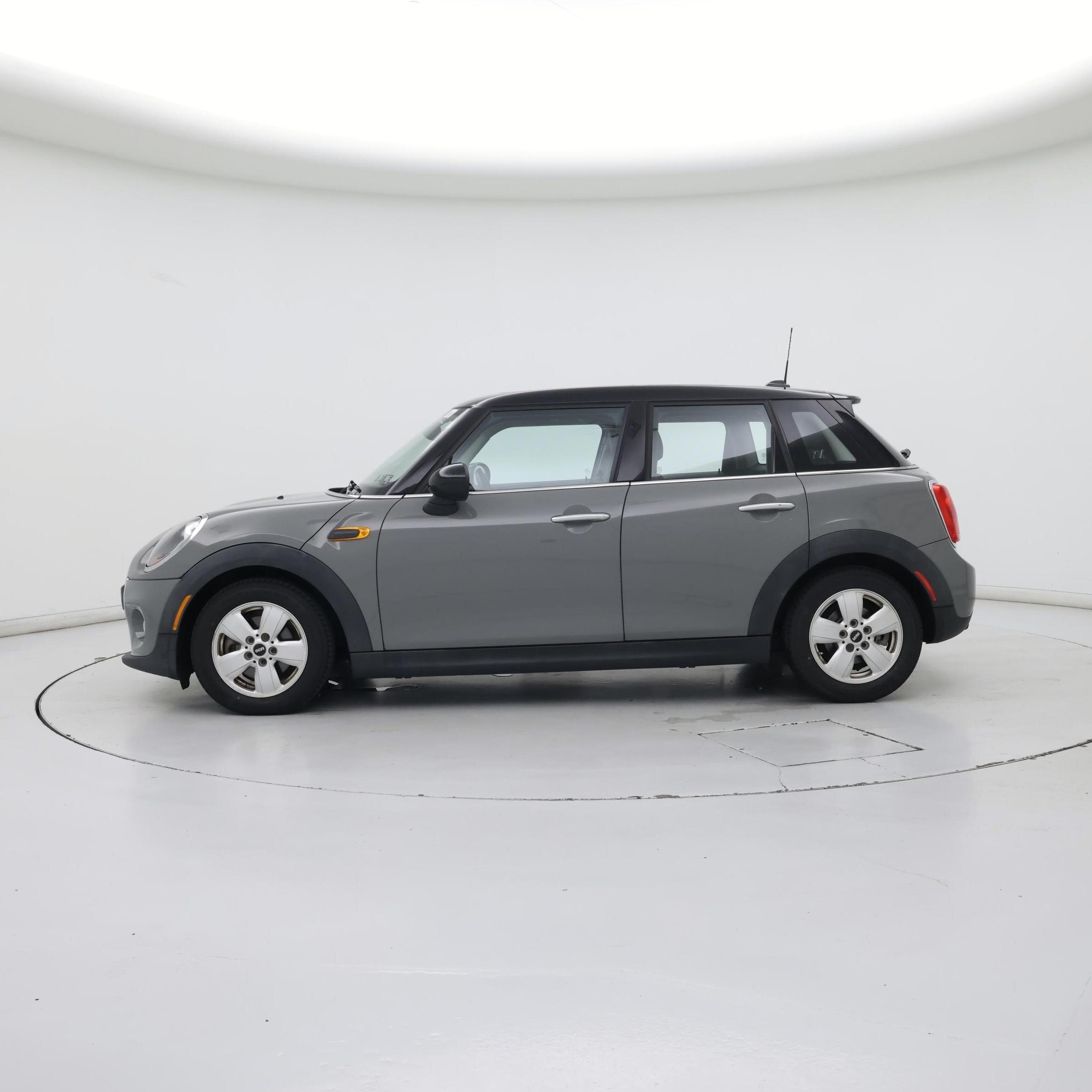 Thumbnail: 2015 MINI Cooper Hardtop - 3