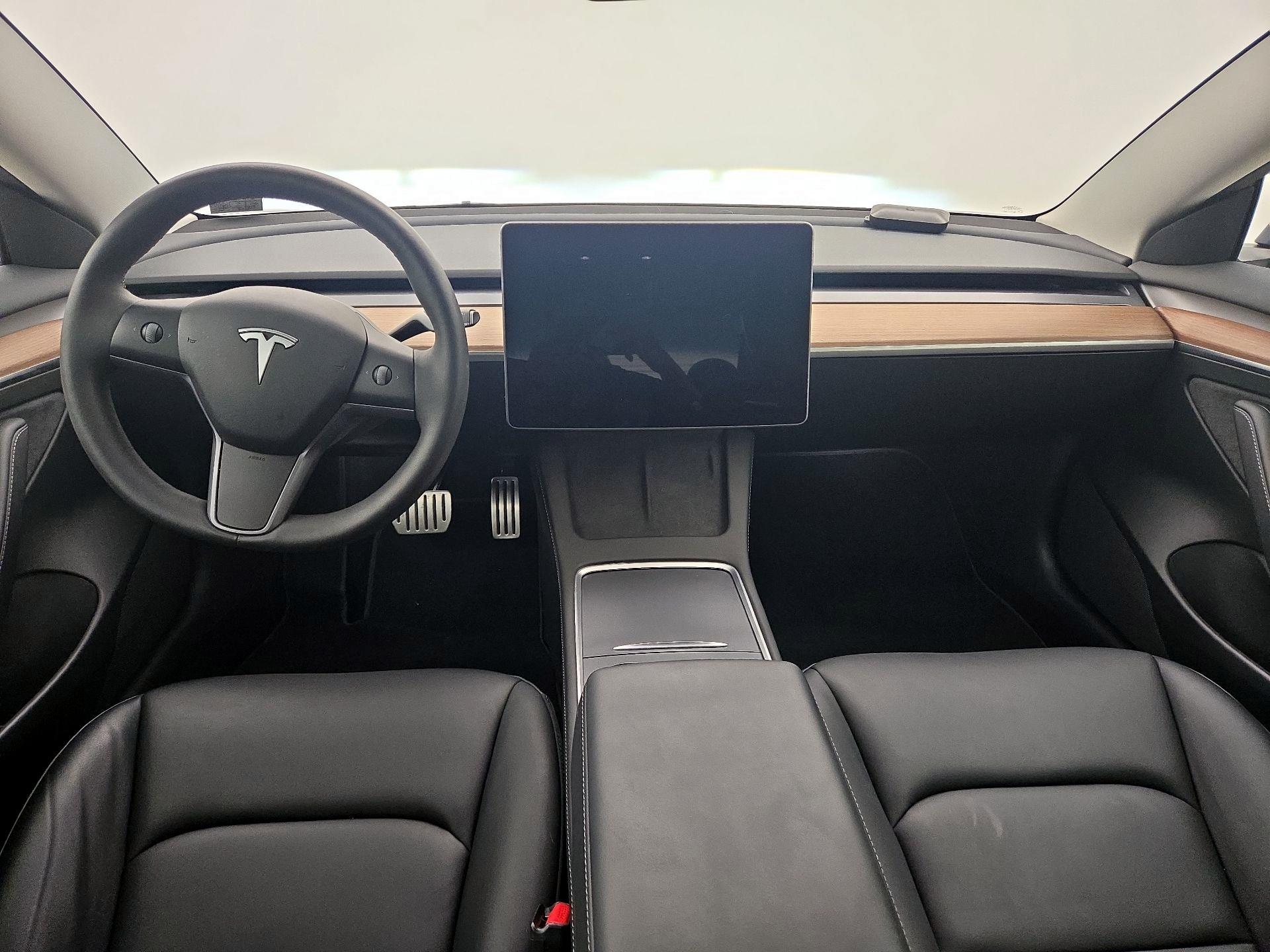 Thumbnail: 2023 Tesla Model 3 - 9