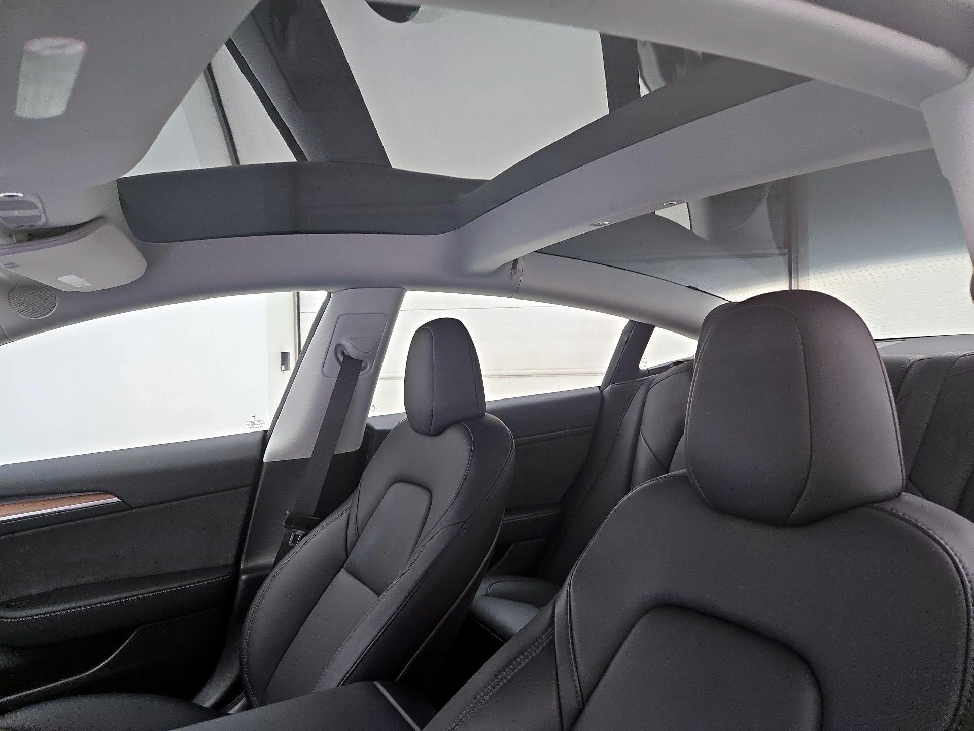 Thumbnail: 2023 Tesla Model 3 - 18