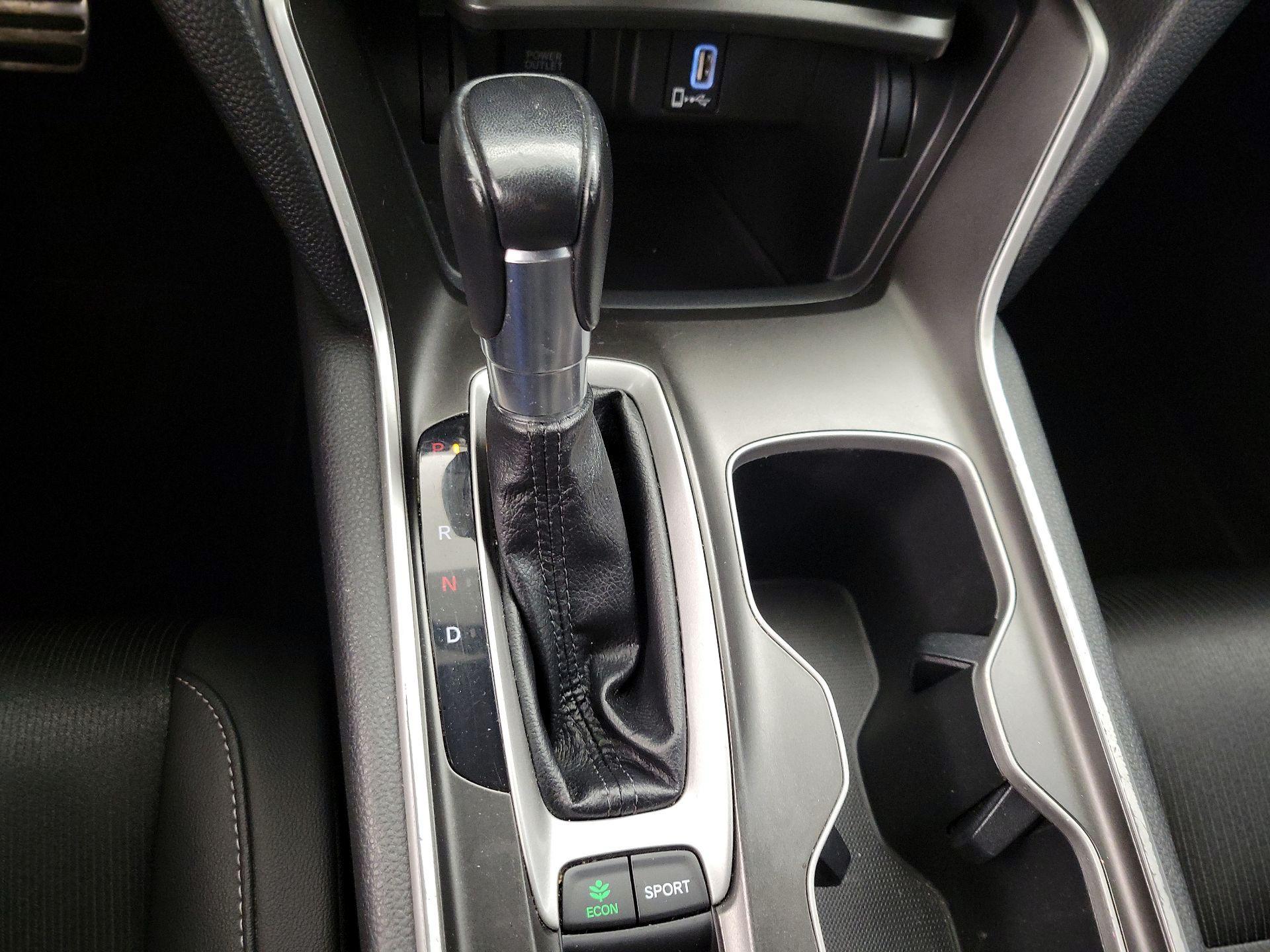 Thumbnail: 2019 Honda Accord - 17
