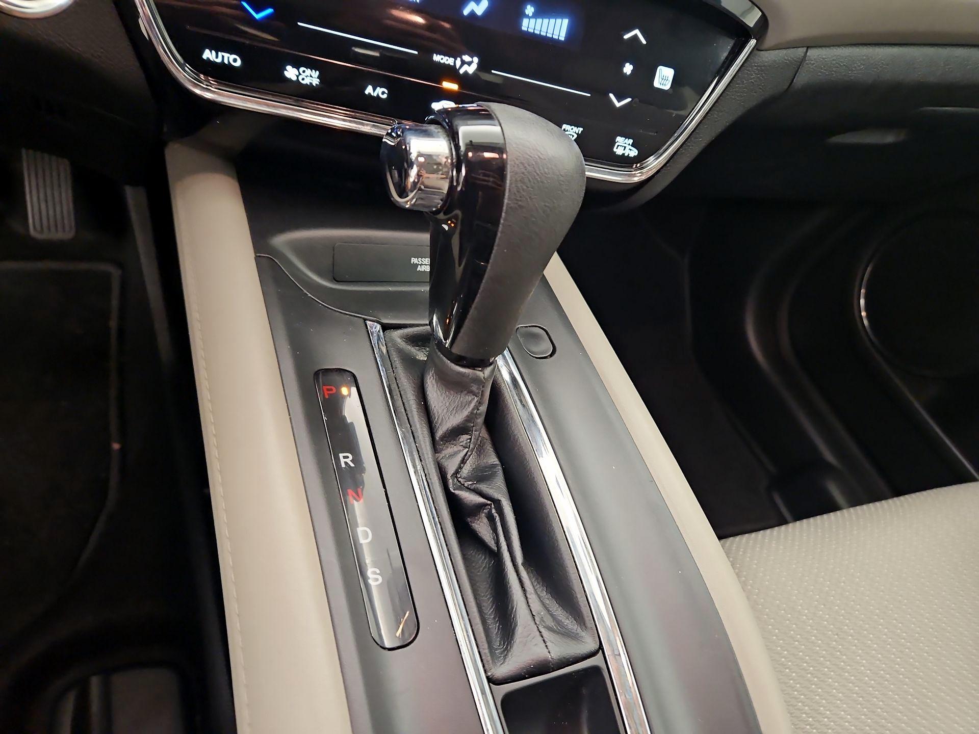 Thumbnail: 2018 Honda HR-V - 17
