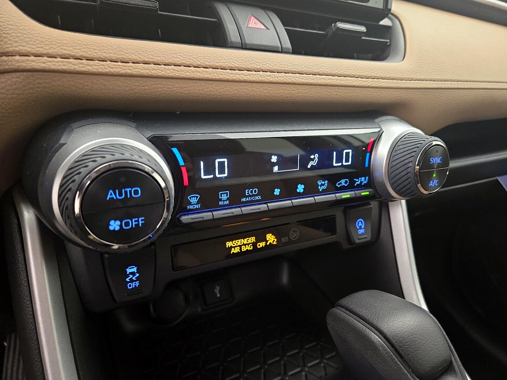 Thumbnail: 2022 Toyota RAV4 - 16