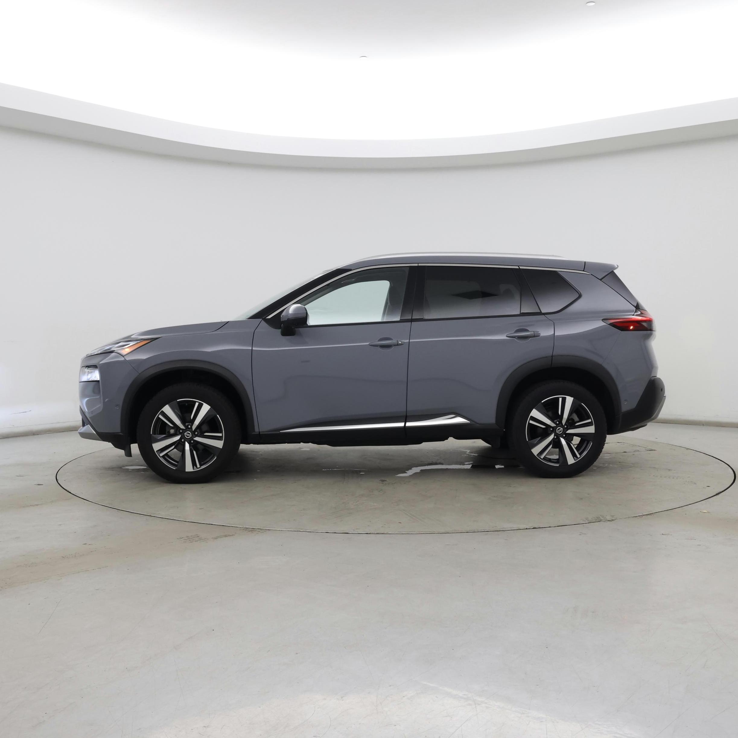 Thumbnail: 2021 Nissan Rogue - 3