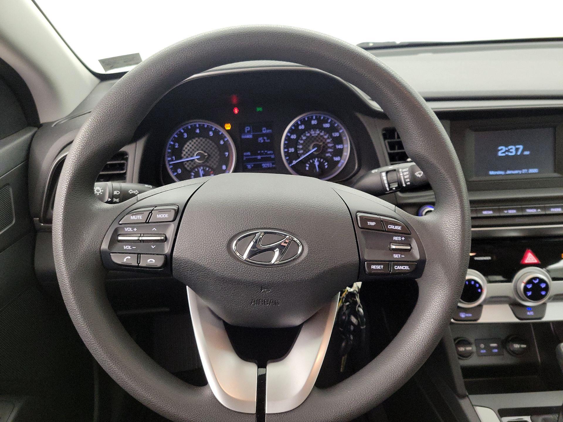 Thumbnail: 2019 Hyundai Elantra - 10