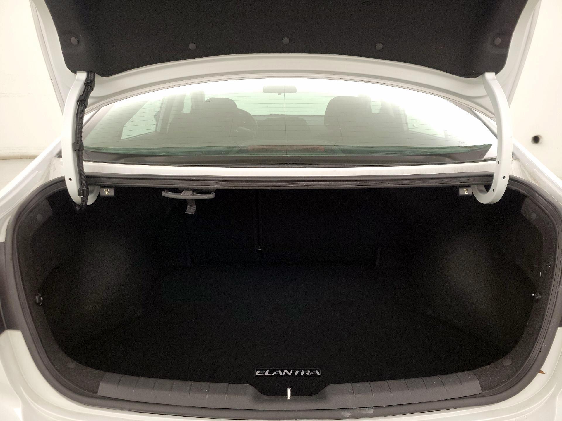 Thumbnail: 2019 Hyundai Elantra - 20
