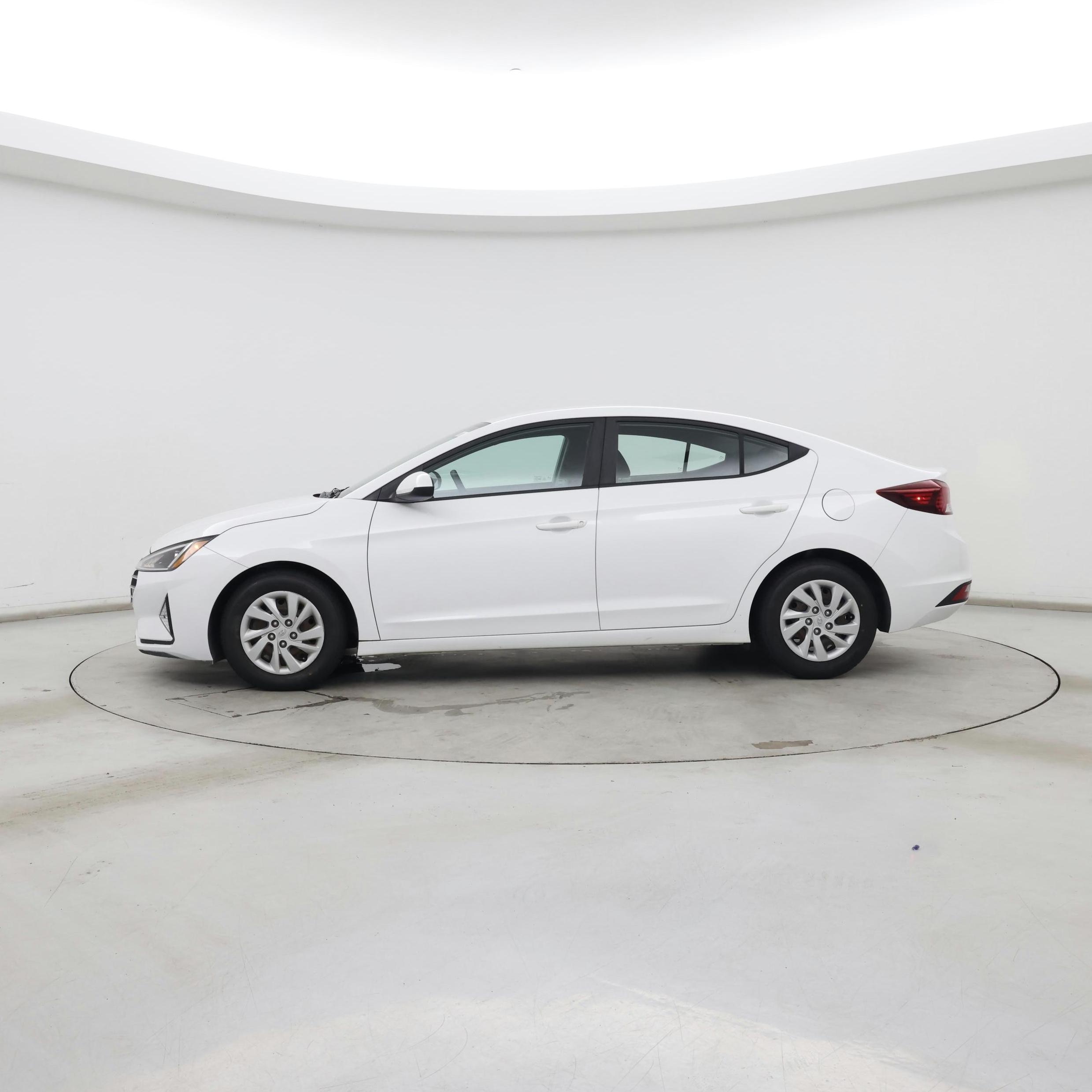 Thumbnail: 2019 Hyundai Elantra - 3