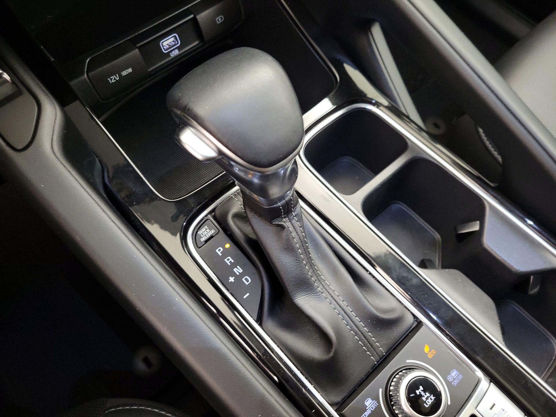Thumbnail: 2020 Kia Telluride - 17