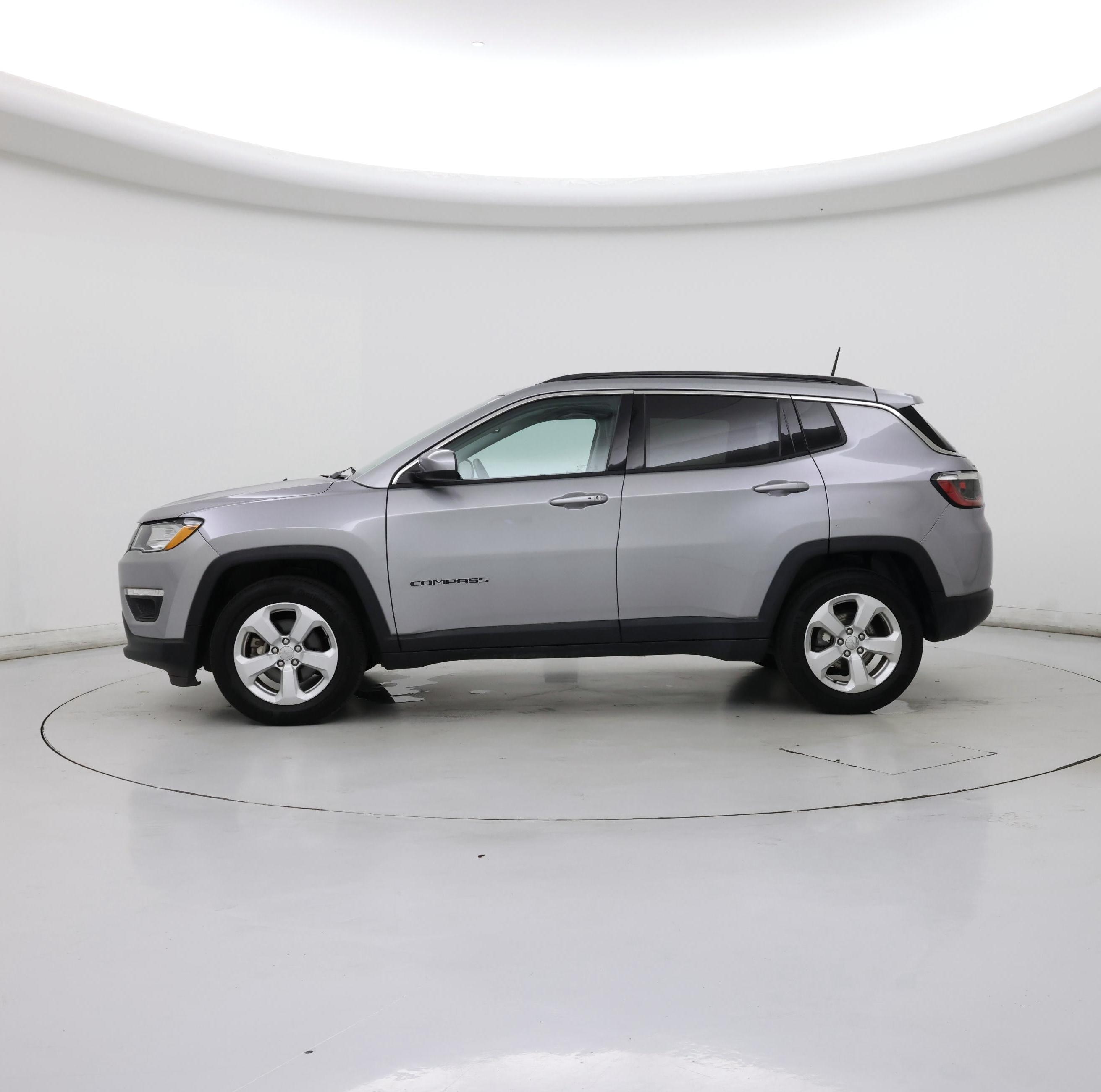 Thumbnail: 2018 Jeep Compass - 3