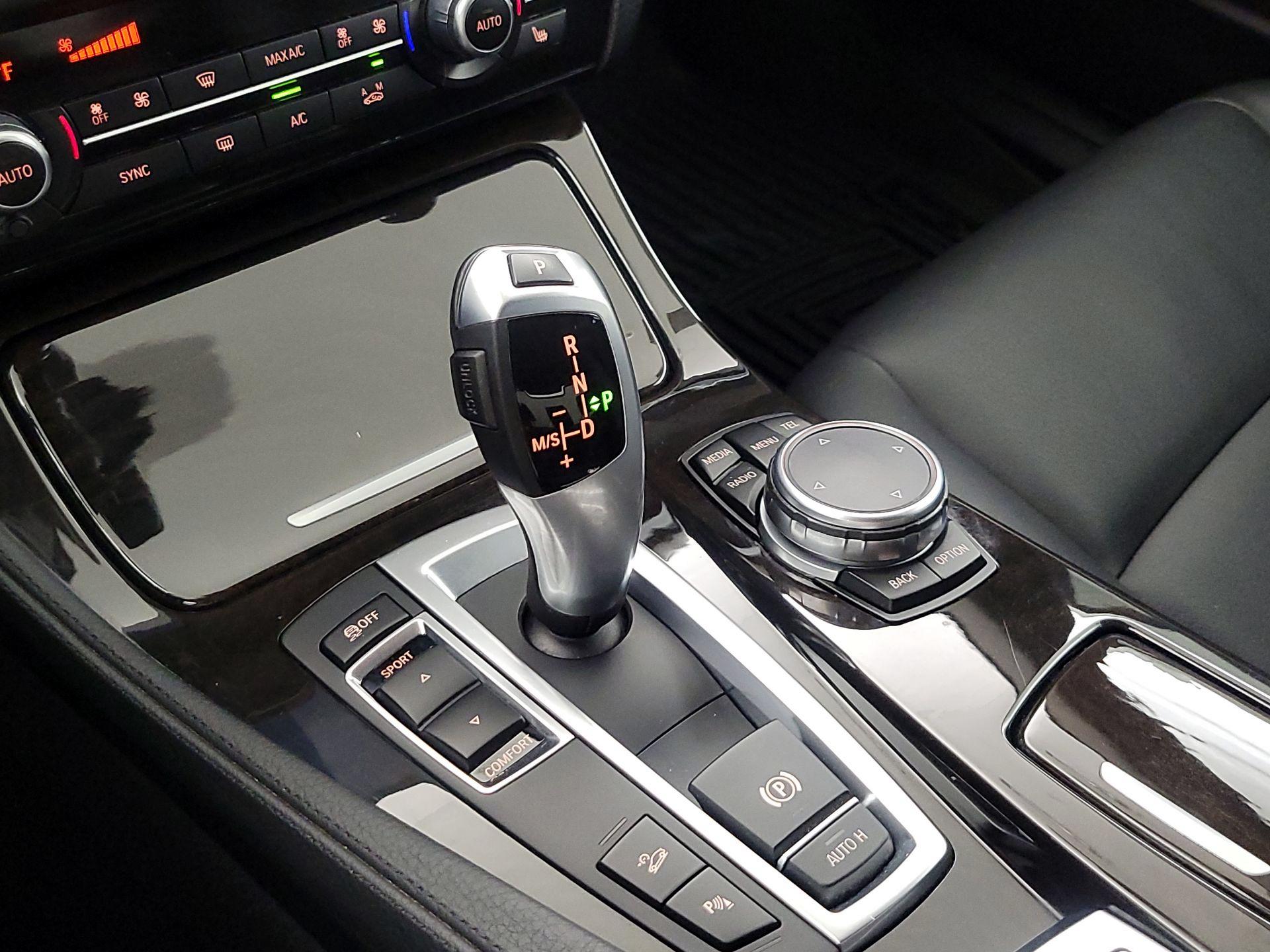 Thumbnail: 2015 BMW 5 Series - 18