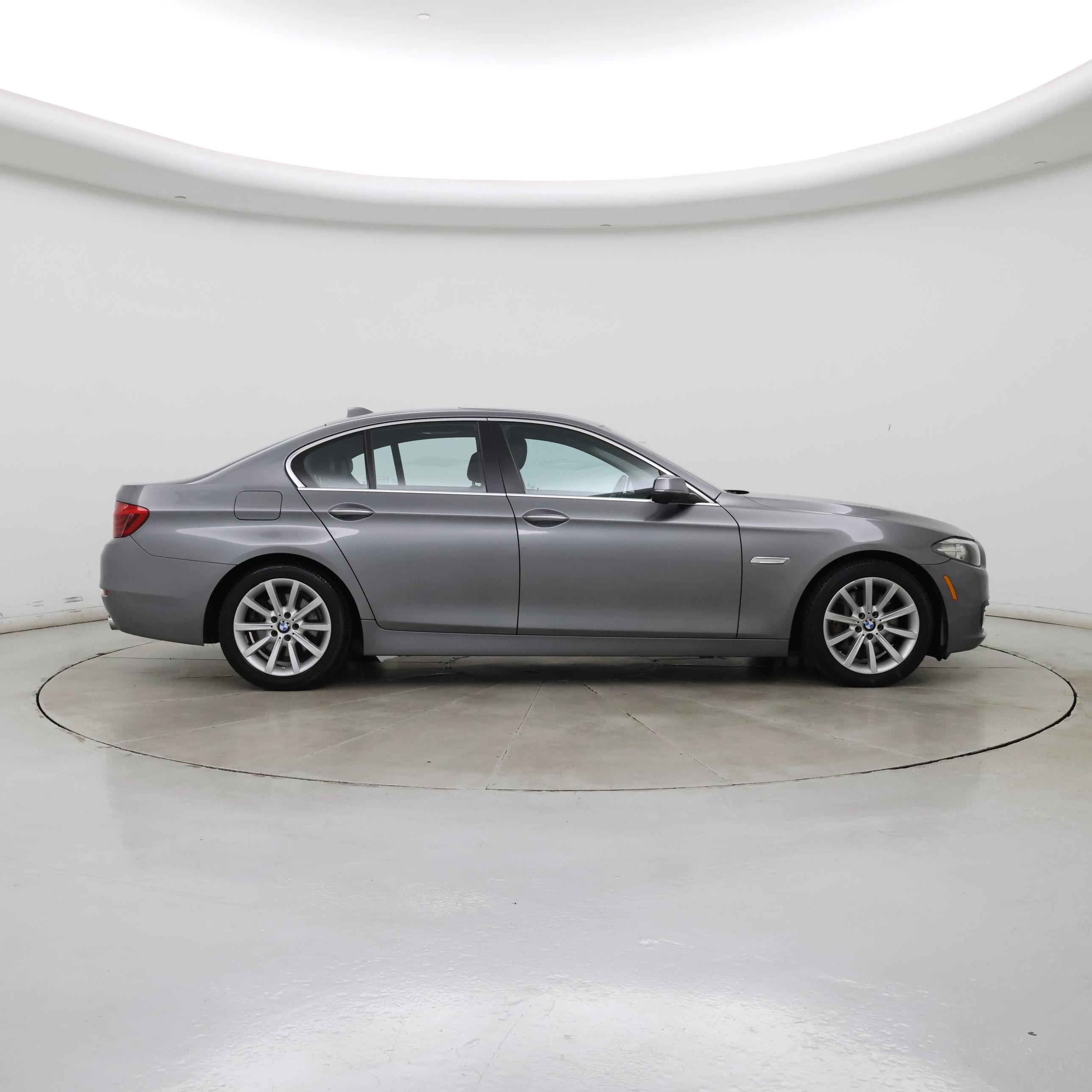 Thumbnail: 2015 BMW 5 Series - 7