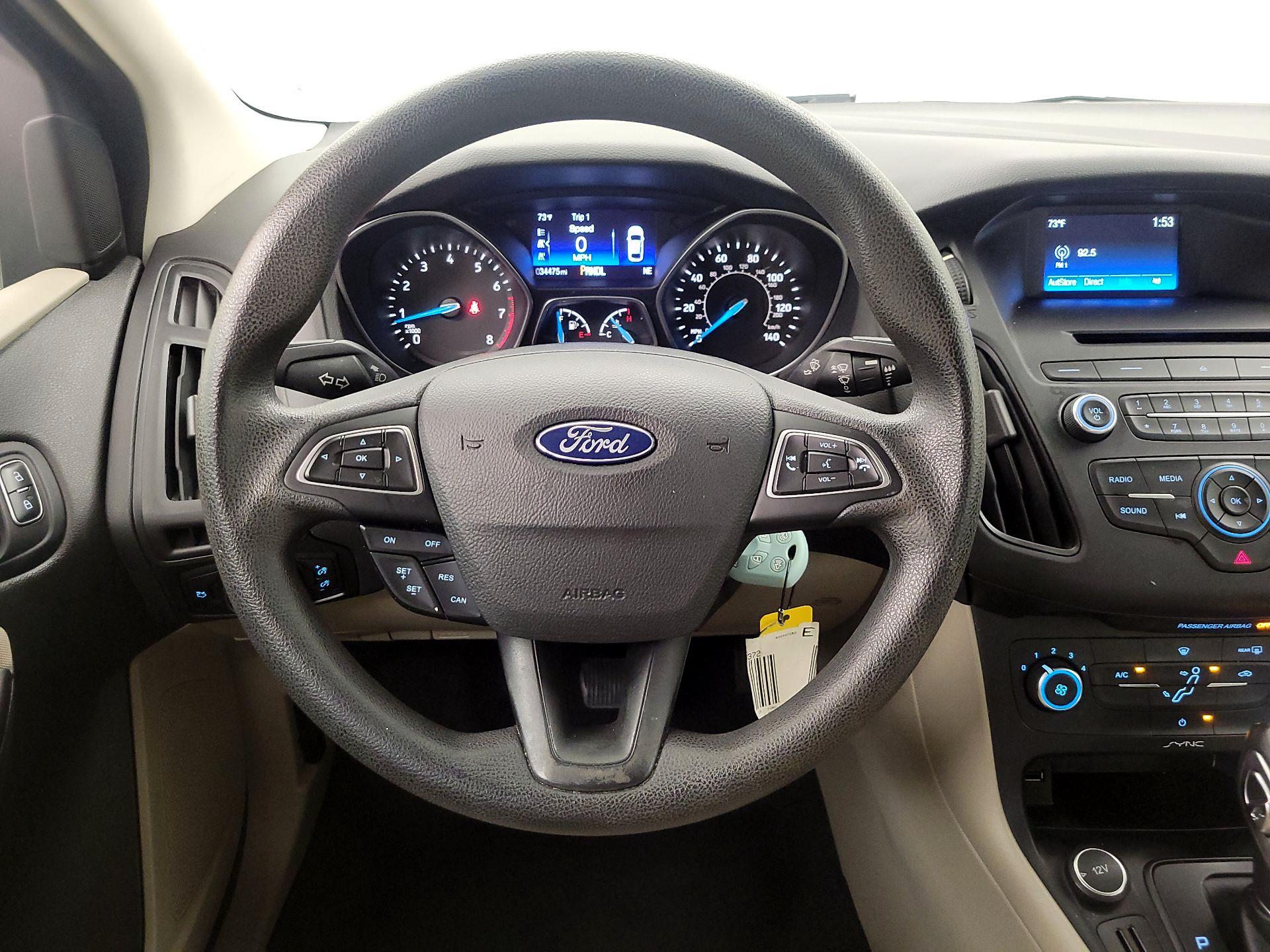 Thumbnail: 2016 Ford Focus - 10