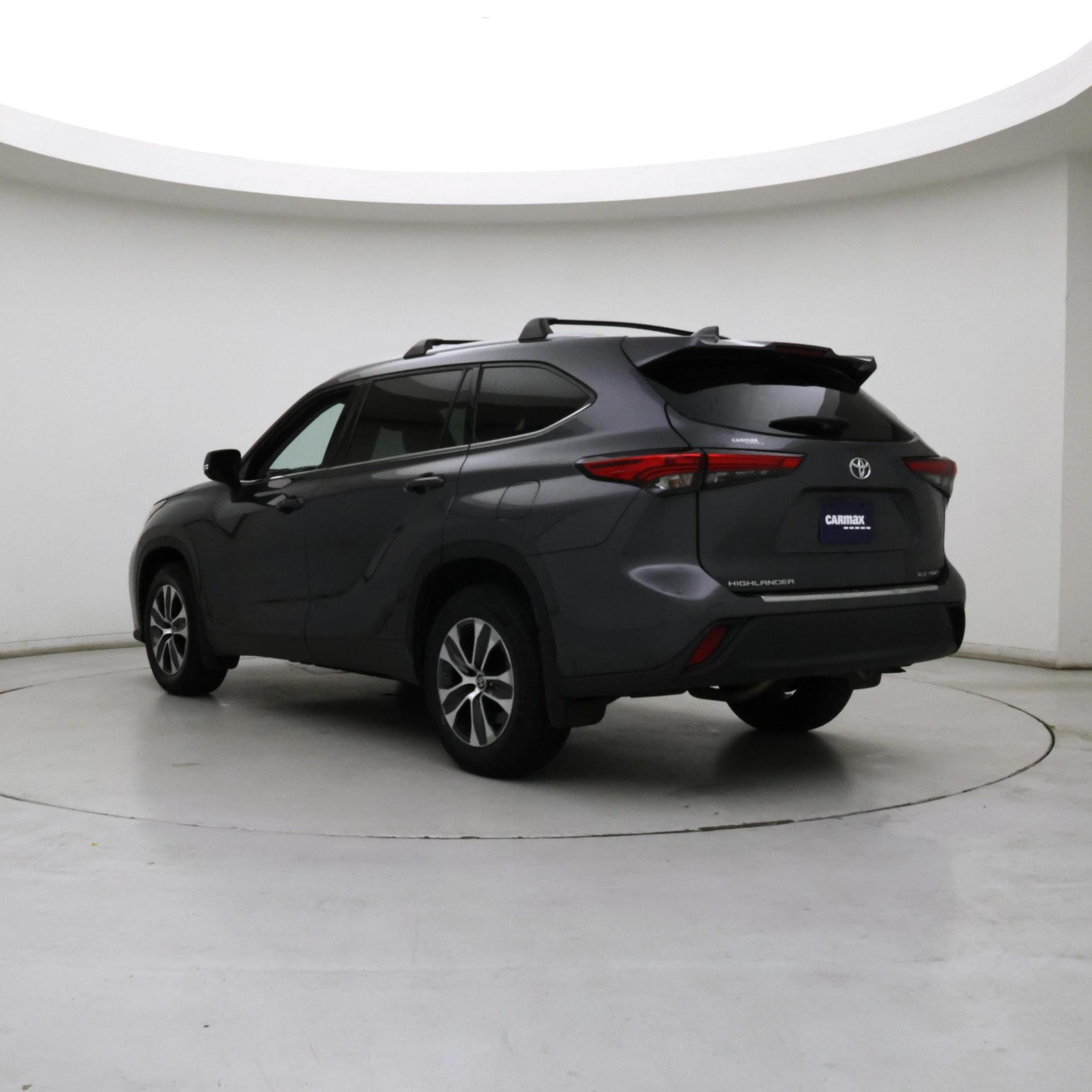 Thumbnail: 2022 Toyota Highlander - 2