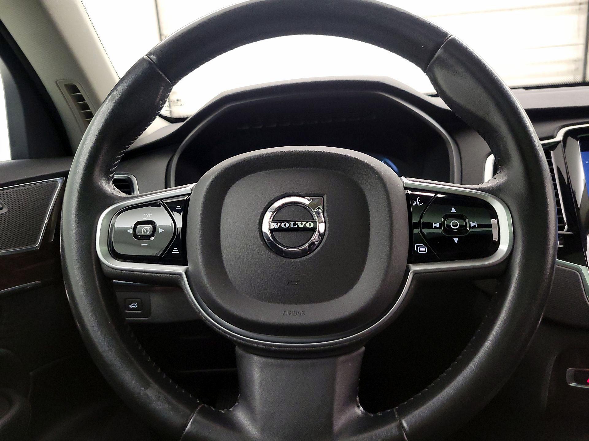 Thumbnail: 2017 Volvo XC90 - 10
