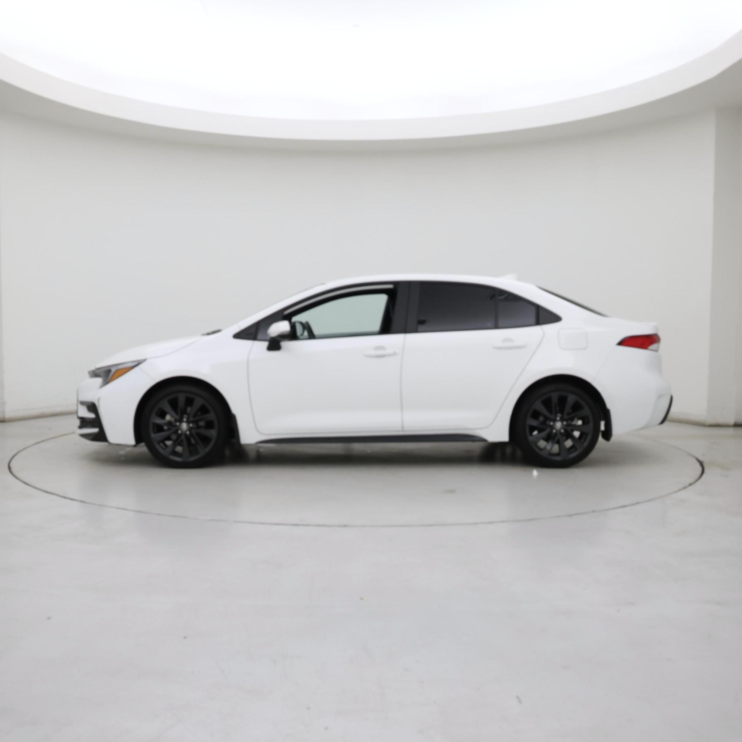 Thumbnail: 2024 Toyota Corolla - 3