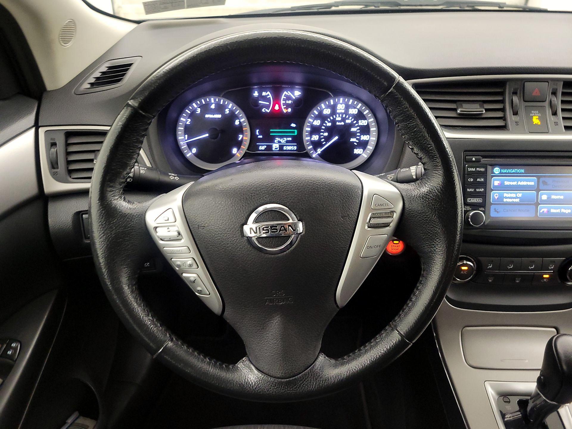 Thumbnail: 2015 Nissan Sentra - 10