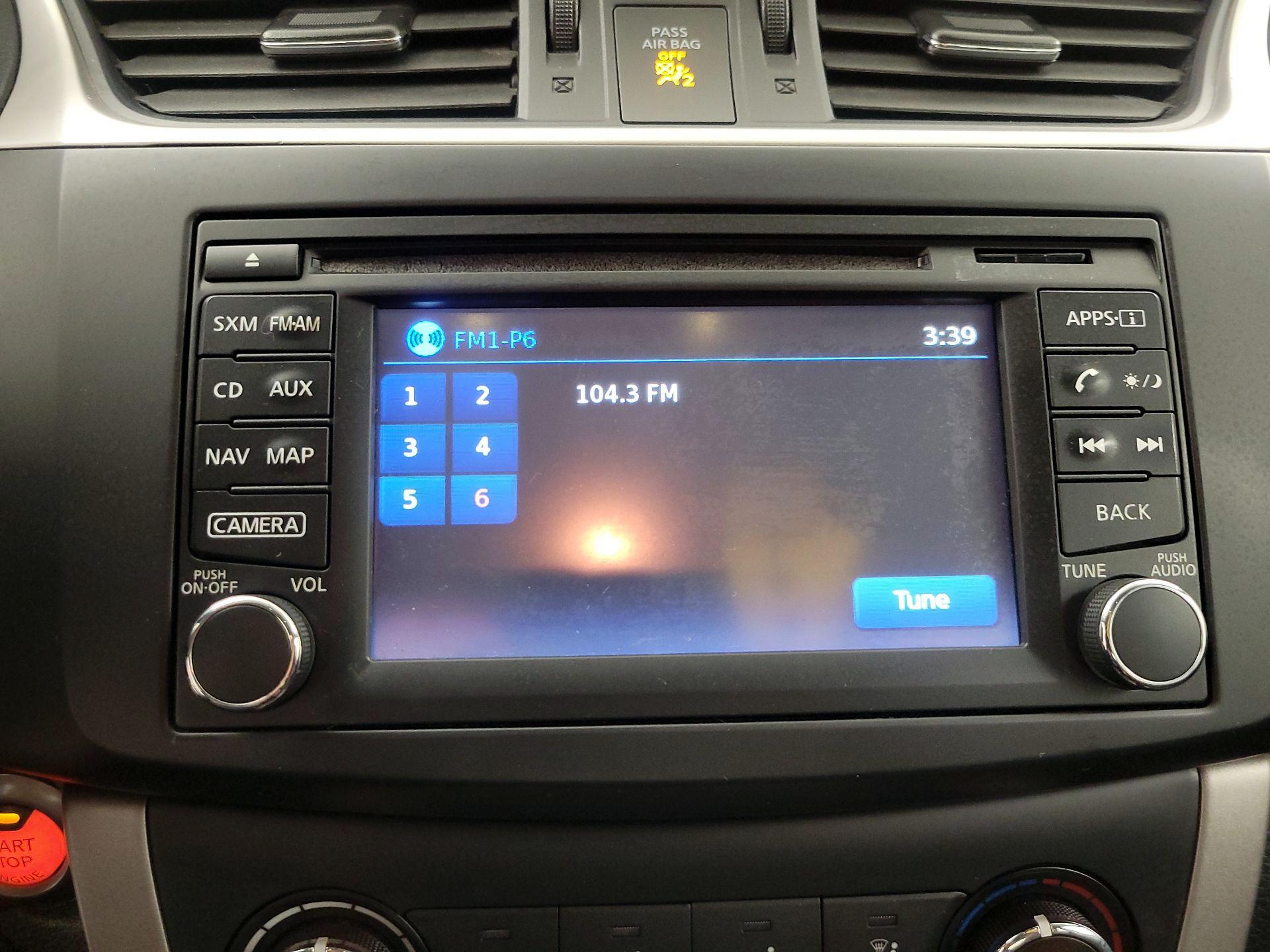 Thumbnail: 2015 Nissan Sentra - 16