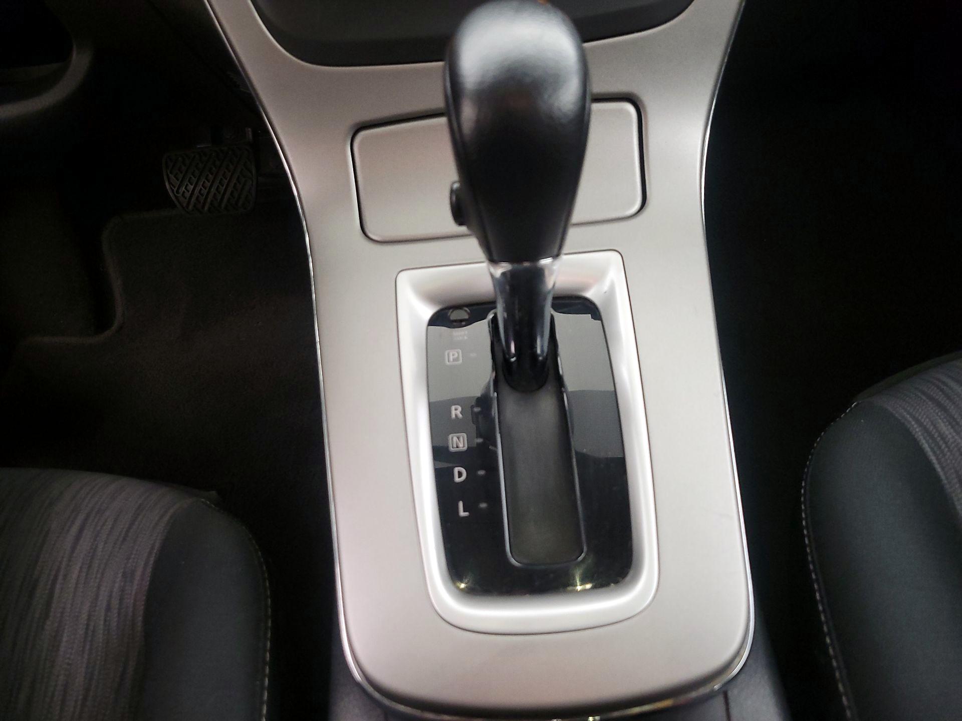 Thumbnail: 2015 Nissan Sentra - 18