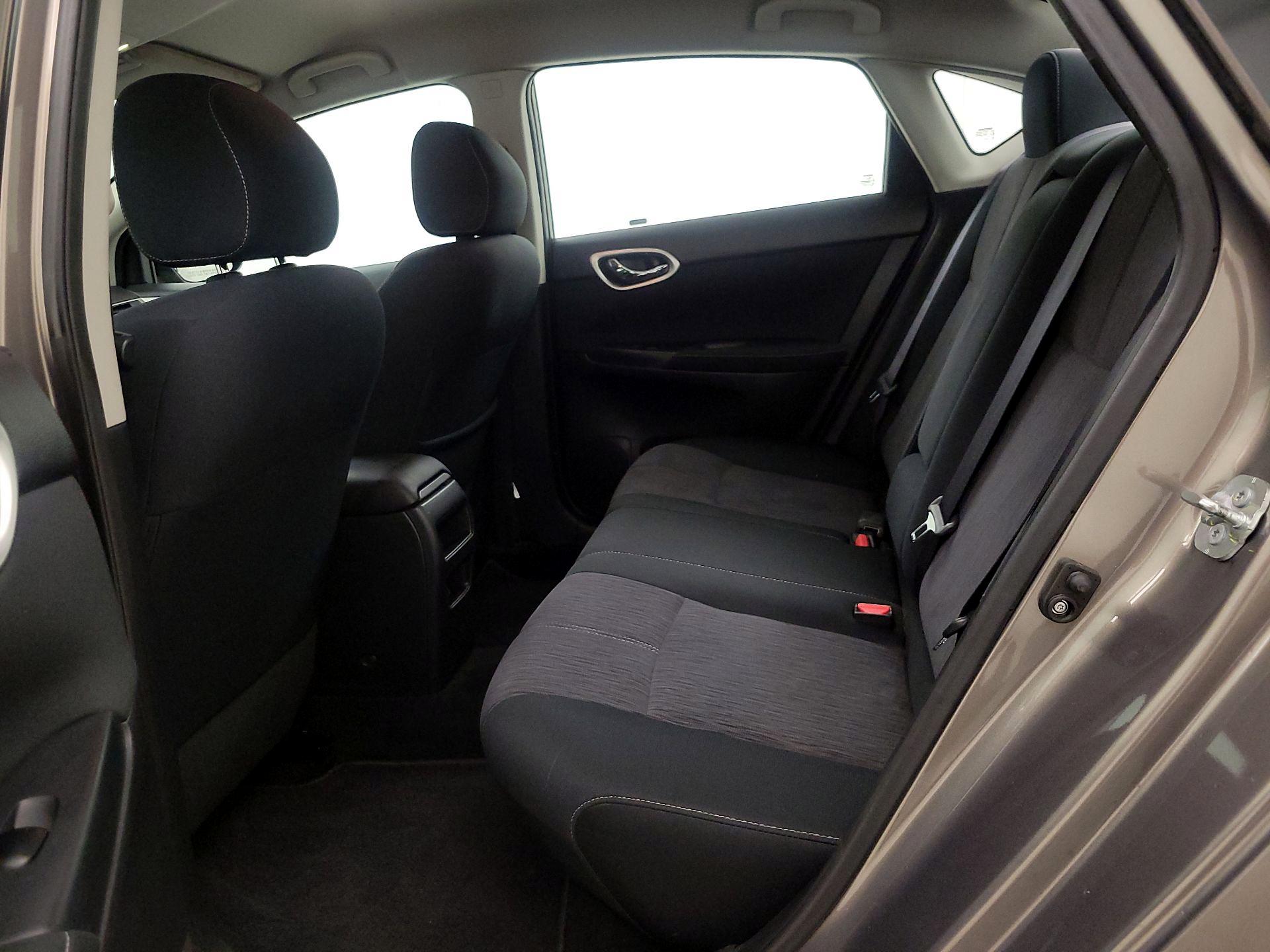 Thumbnail: 2015 Nissan Sentra - 20