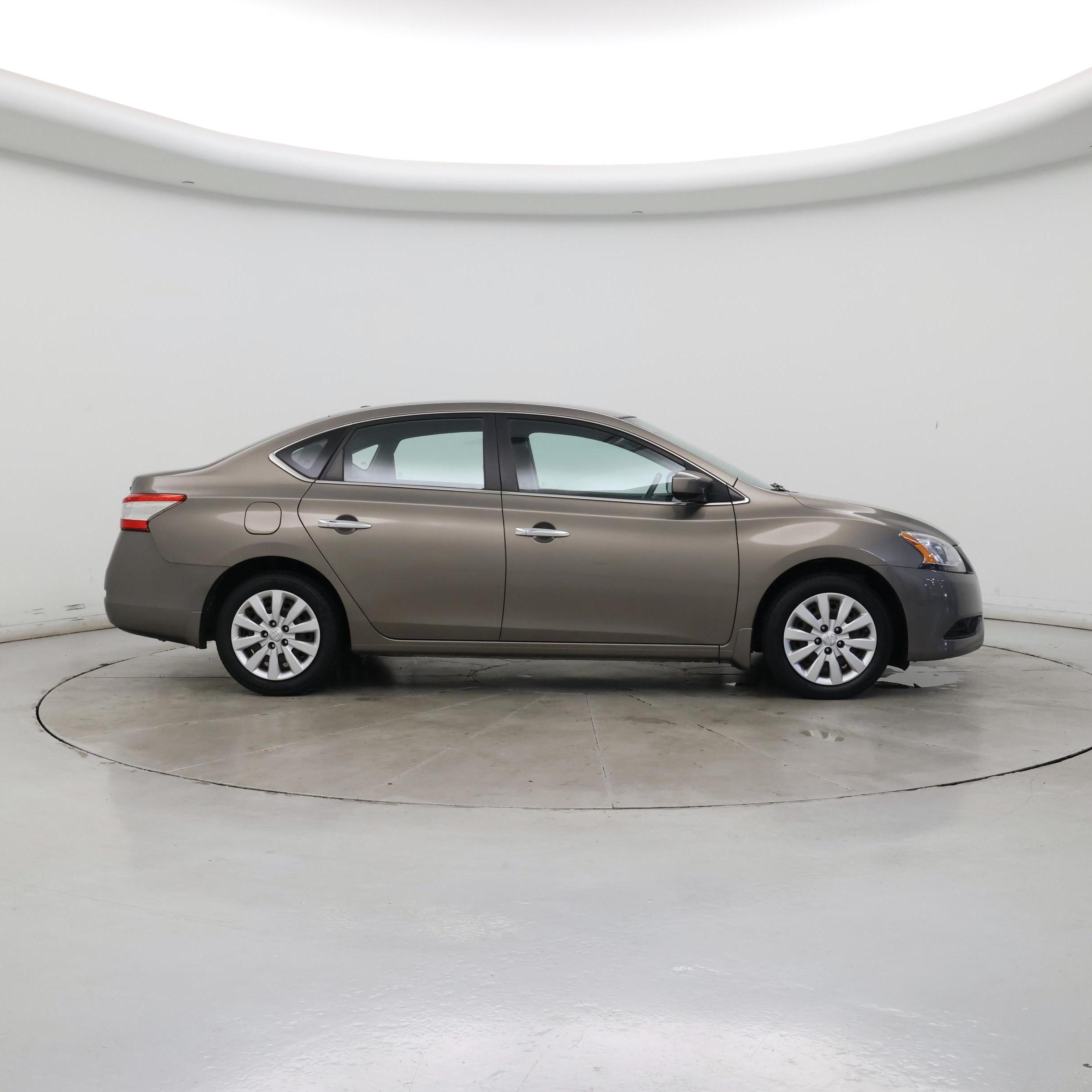 Thumbnail: 2015 Nissan Sentra - 7