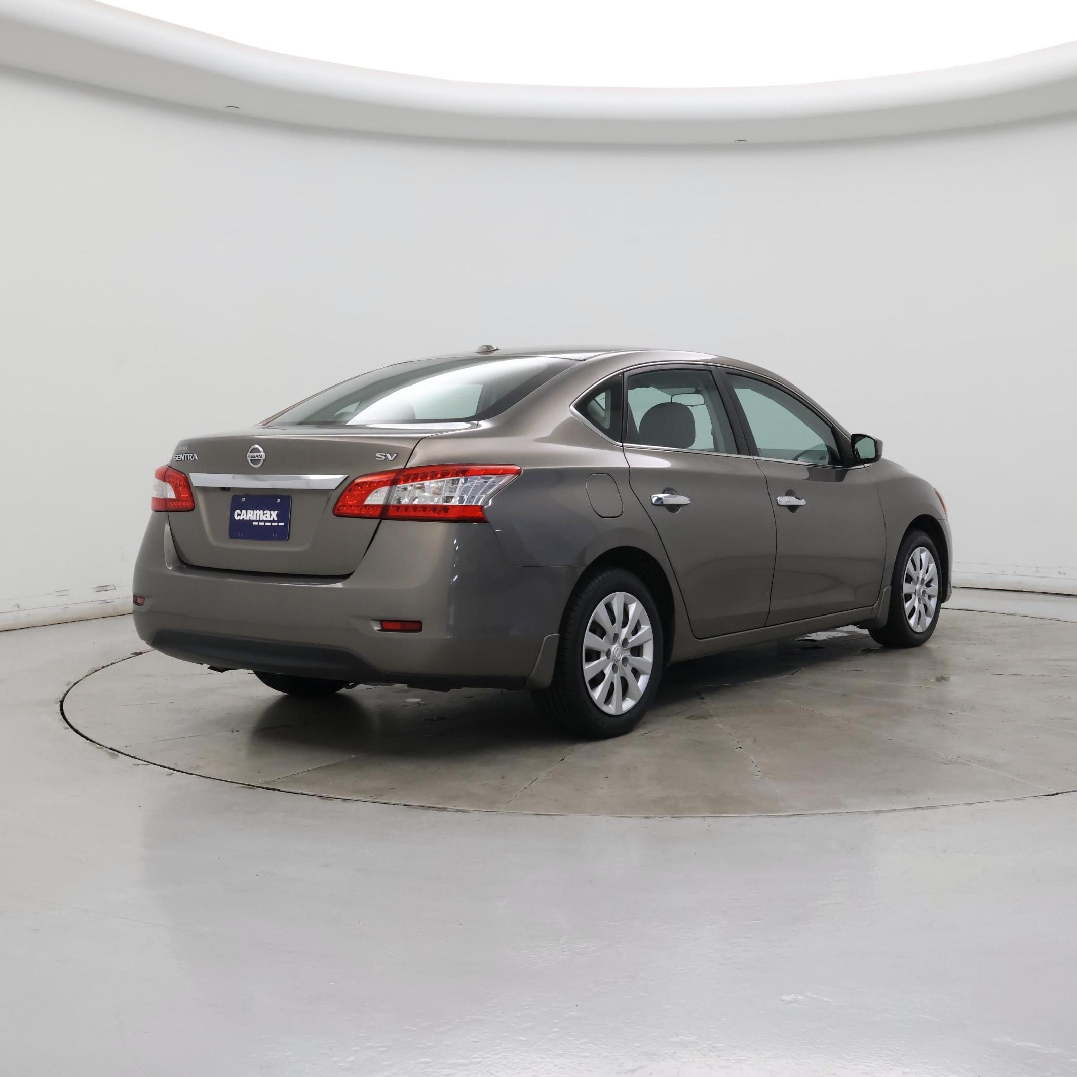 Thumbnail: 2015 Nissan Sentra - 8