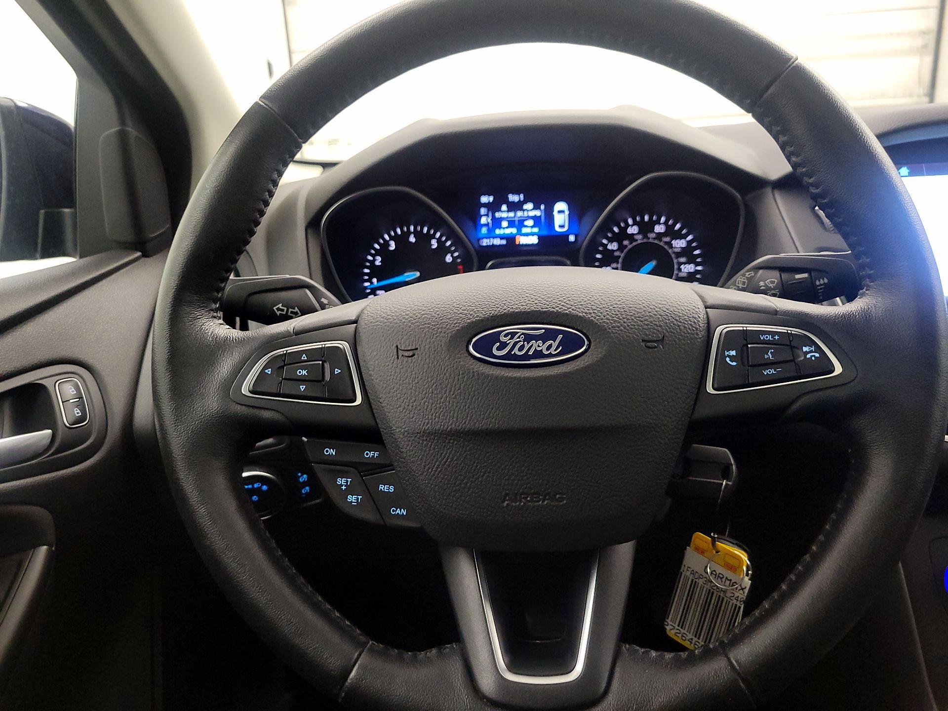 Thumbnail: 2017 Ford Focus - 10