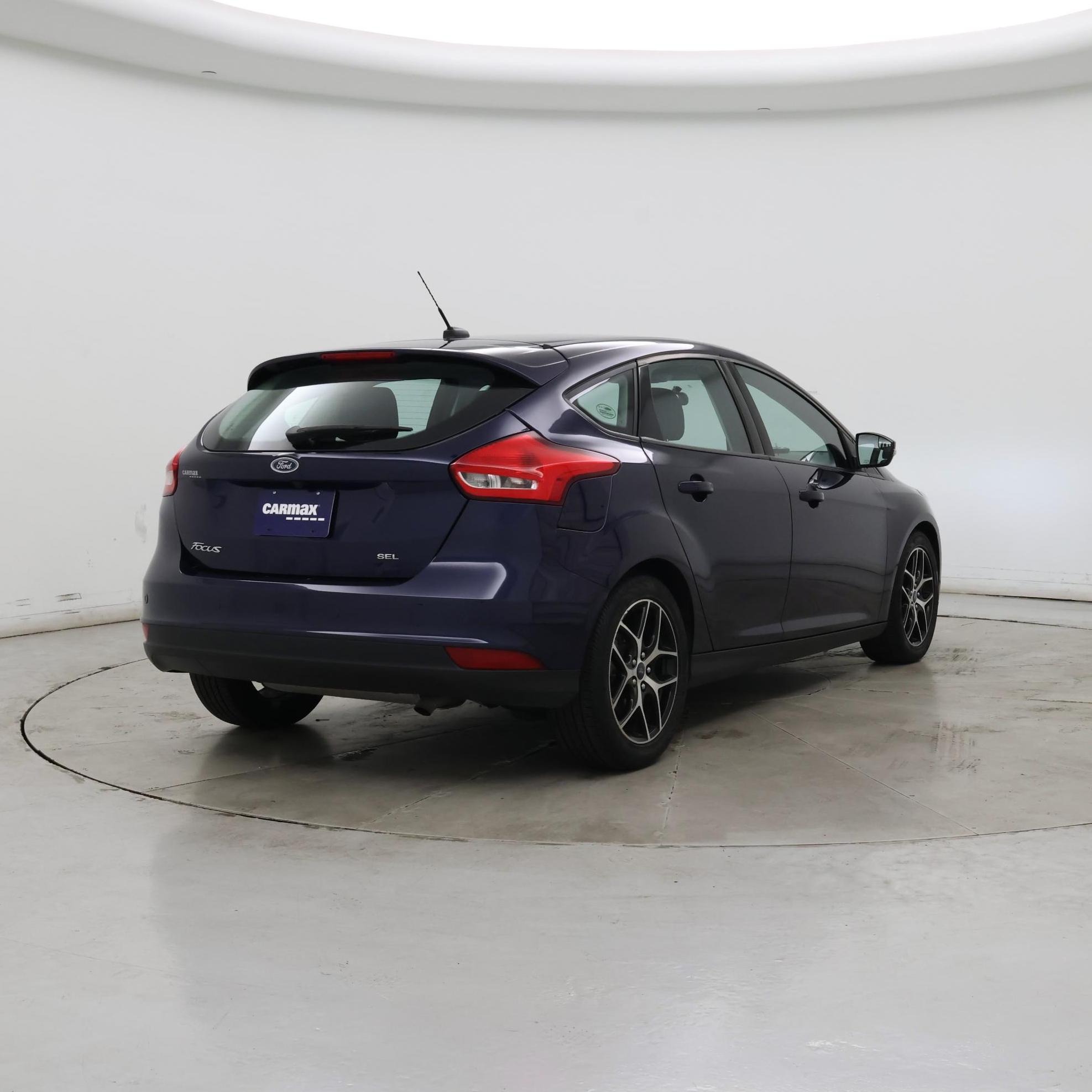 Thumbnail: 2017 Ford Focus - 8