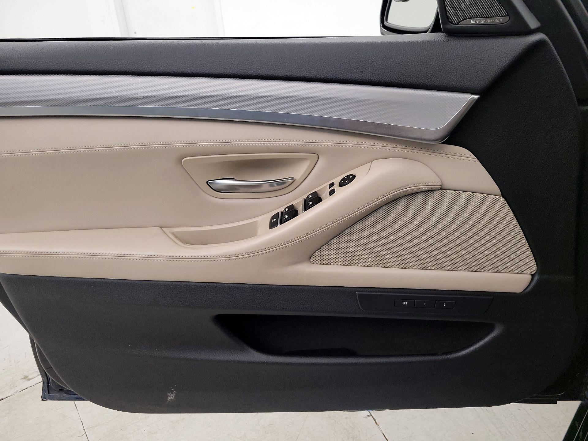 Thumbnail: 2016 BMW 5 Series - 12