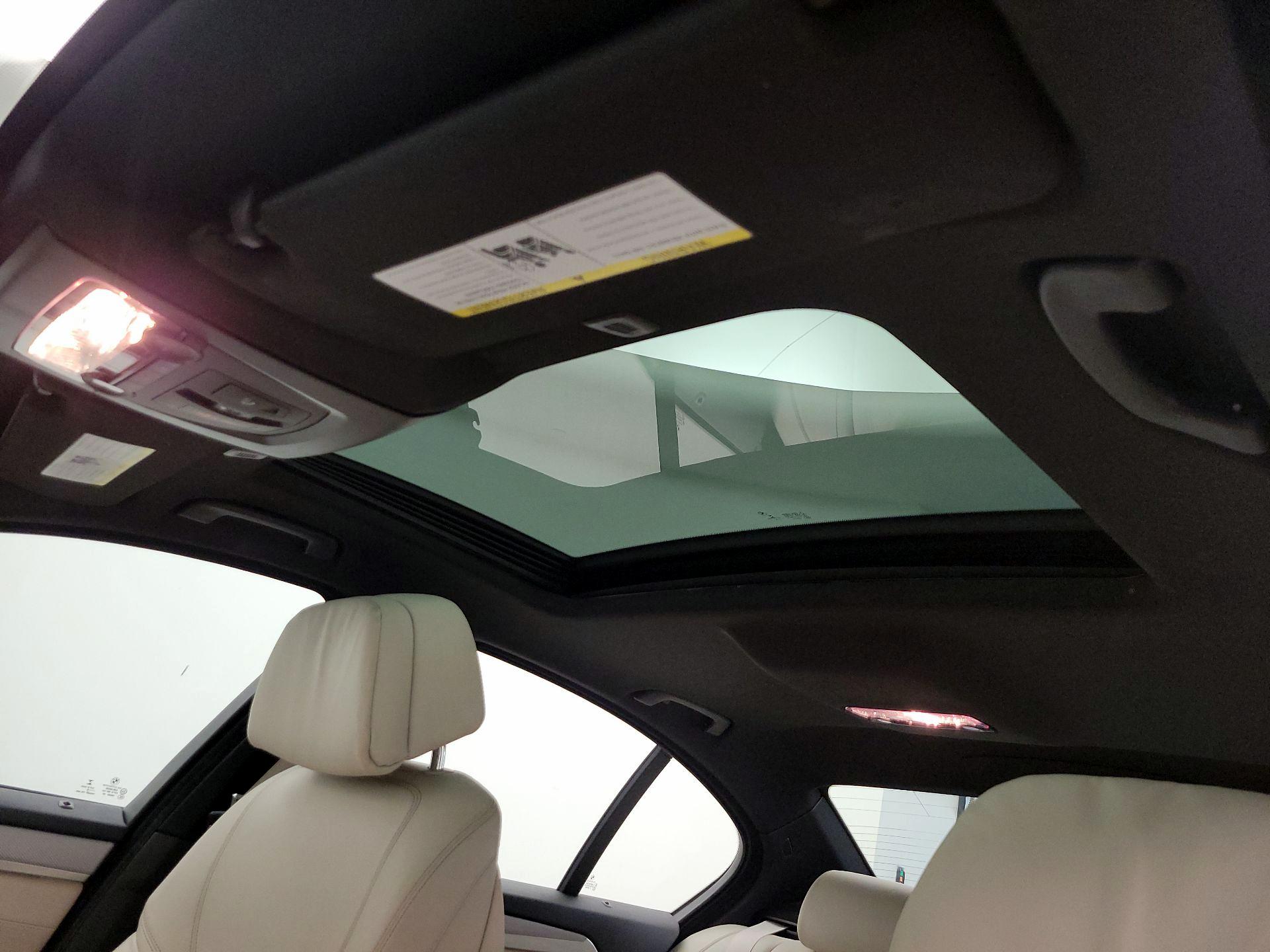 Thumbnail: 2016 BMW 5 Series - 19