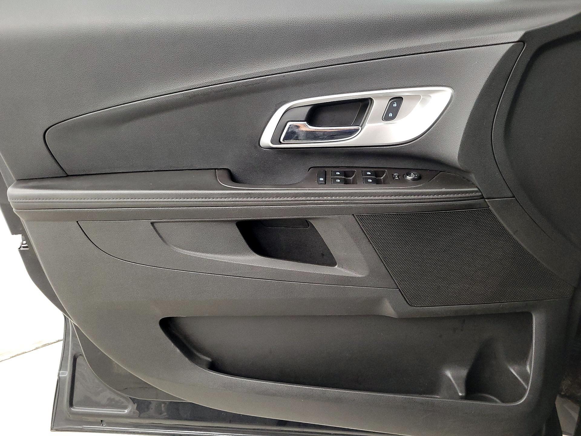 Thumbnail: 2015 Chevrolet Equinox - 12