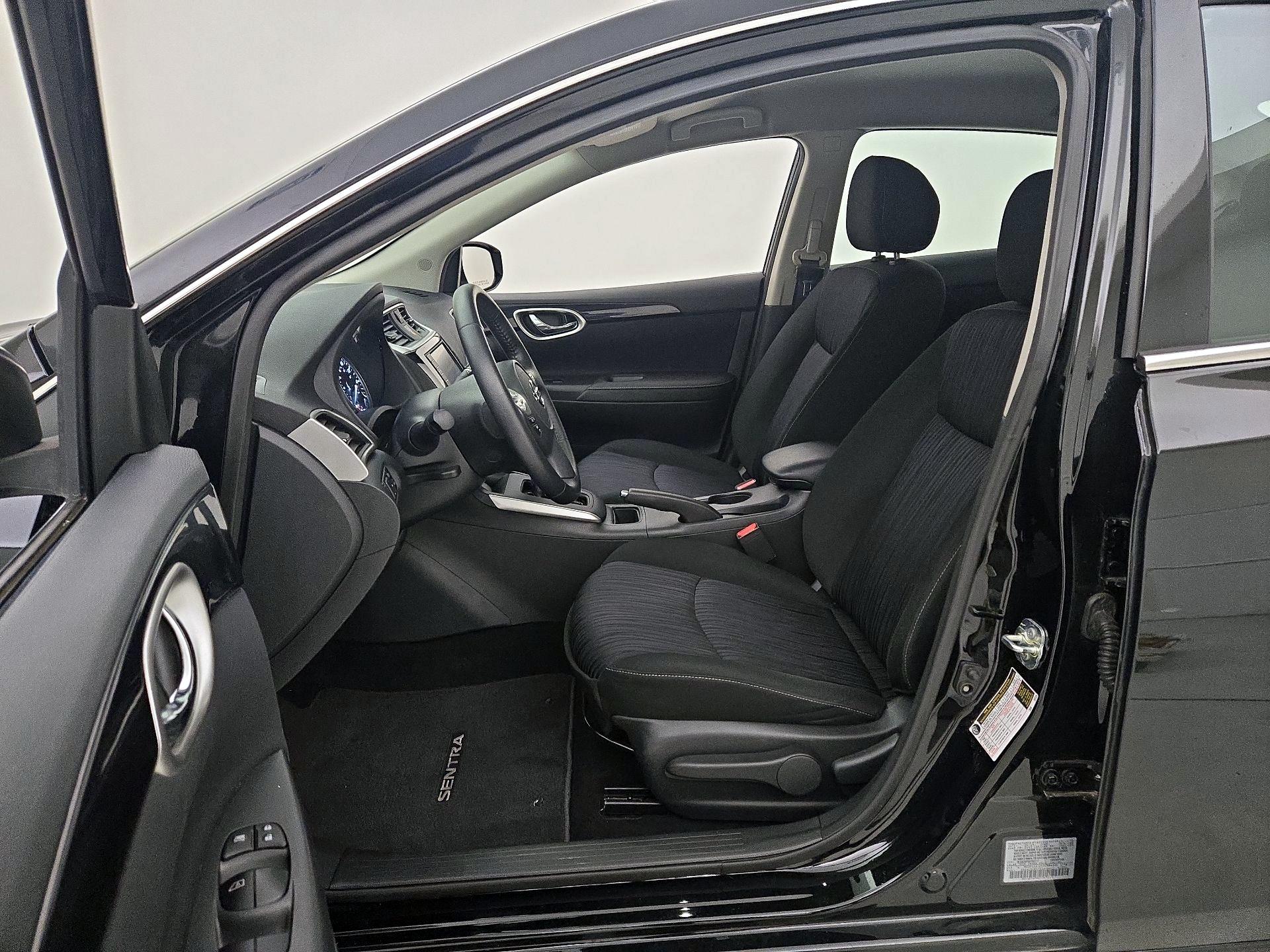 Thumbnail: 2019 Nissan Sentra - 11
