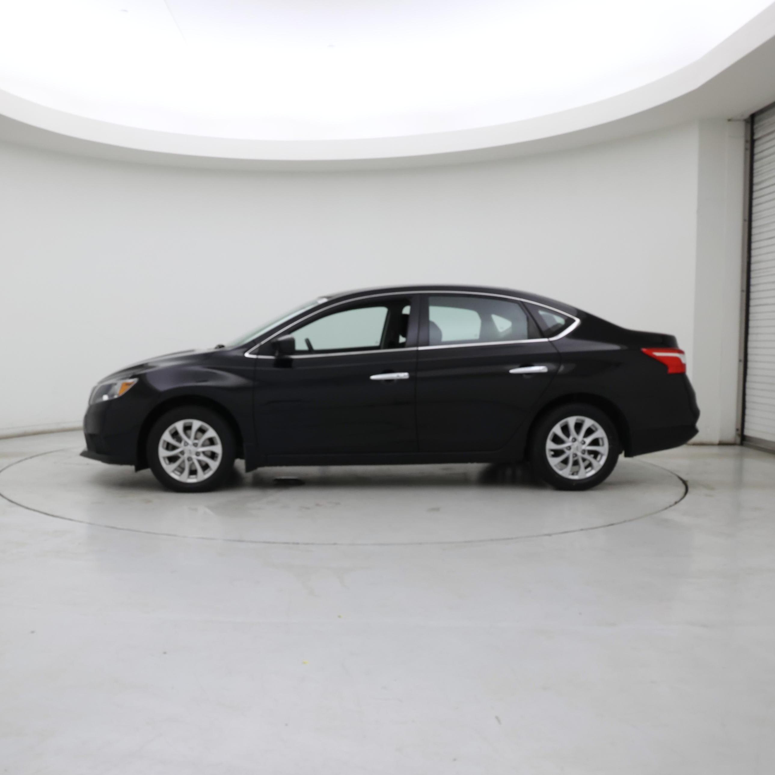 Thumbnail: 2019 Nissan Sentra - 3