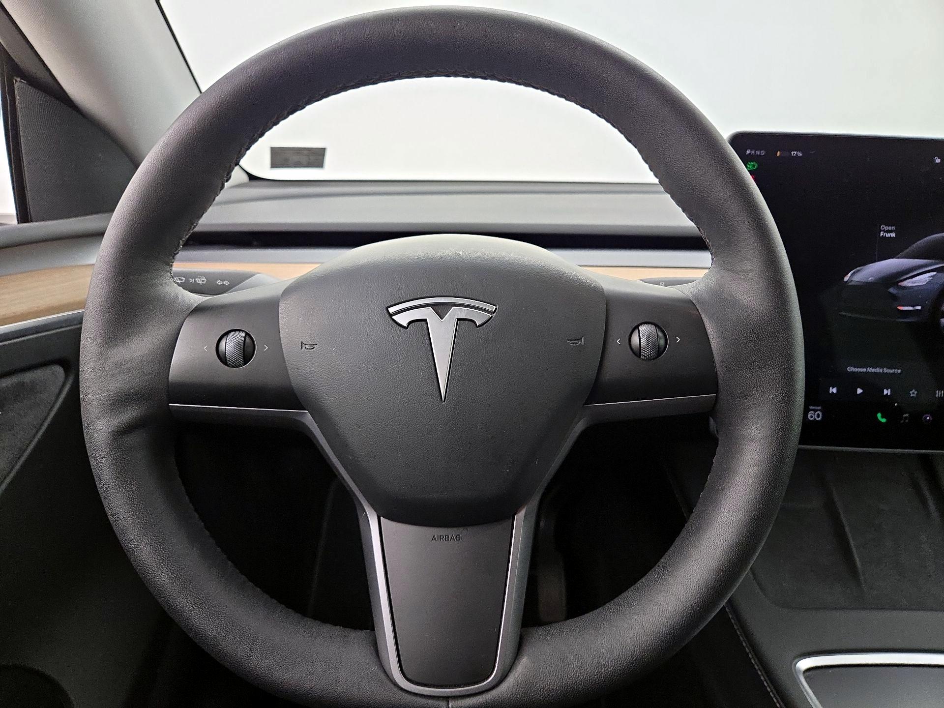 Thumbnail: 2023 Tesla Model Y - 10