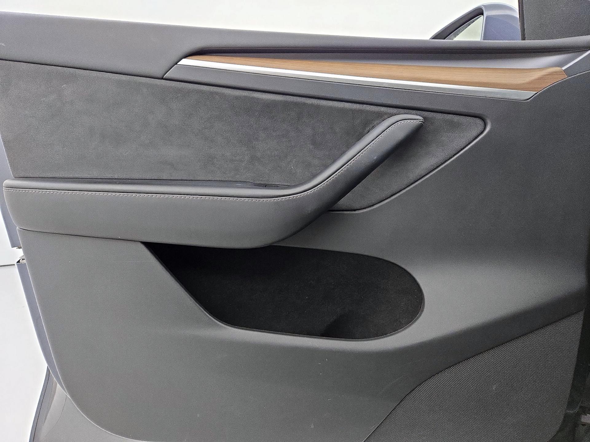 Thumbnail: 2023 Tesla Model Y - 12