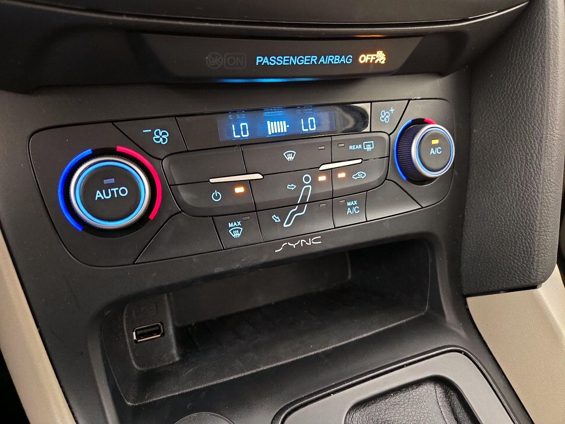 Thumbnail: 2018 Ford Focus - 16