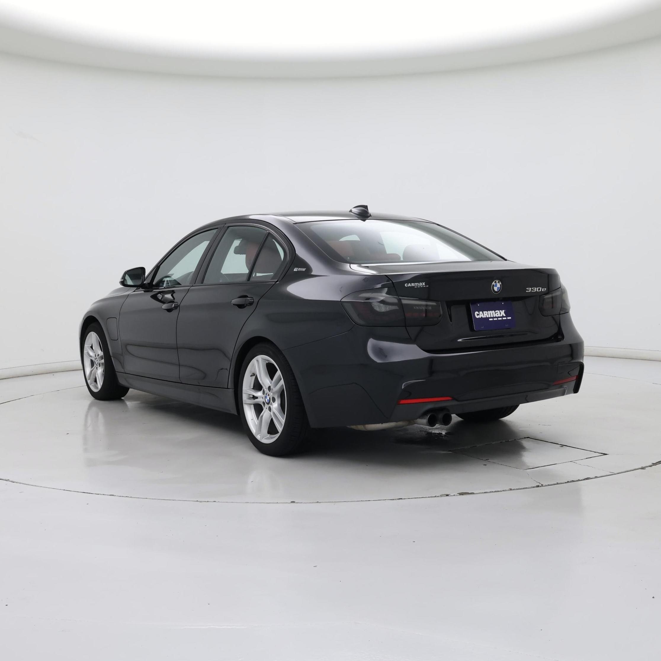 Thumbnail: 2017 BMW 3 Series - 2