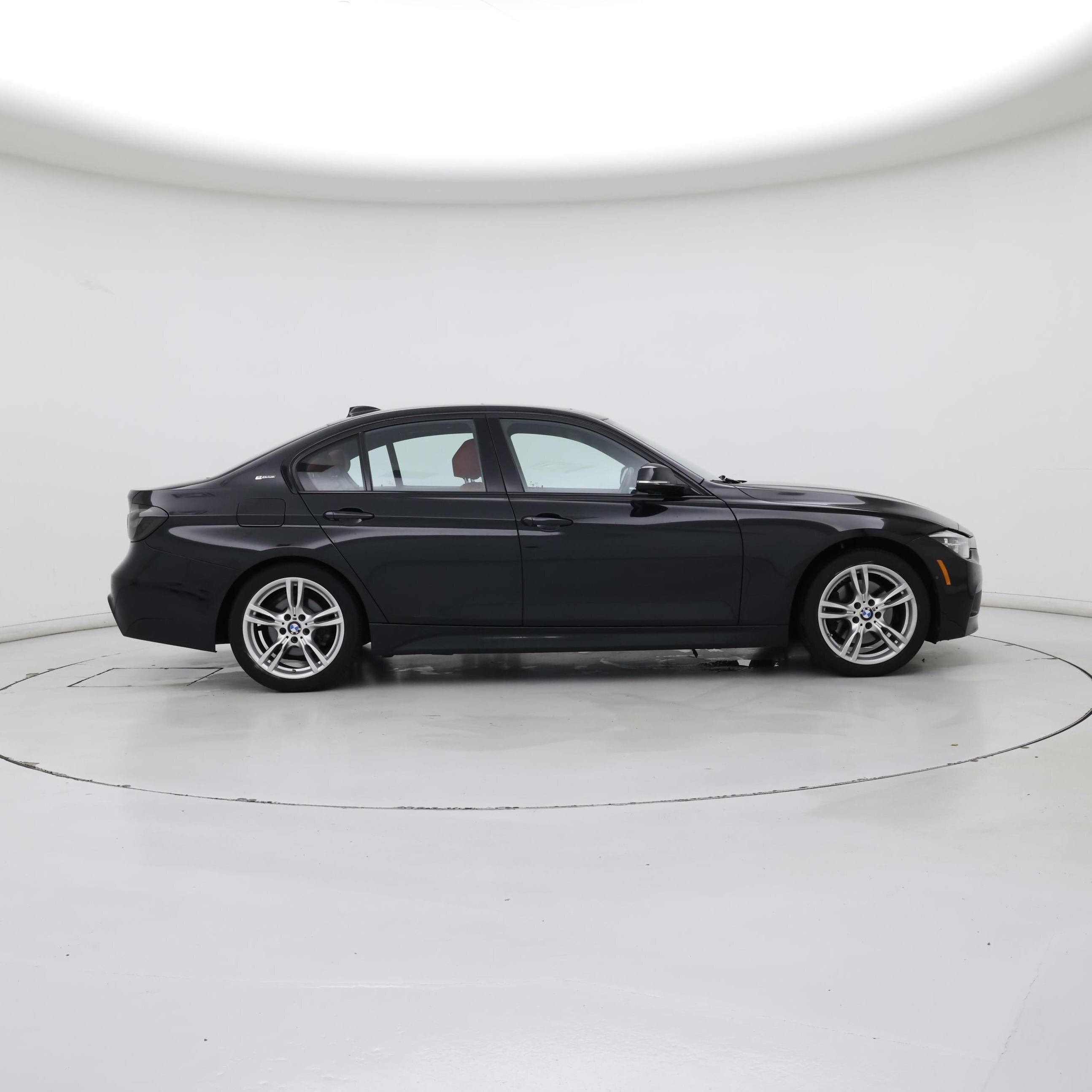 Thumbnail: 2017 BMW 3 Series - 7