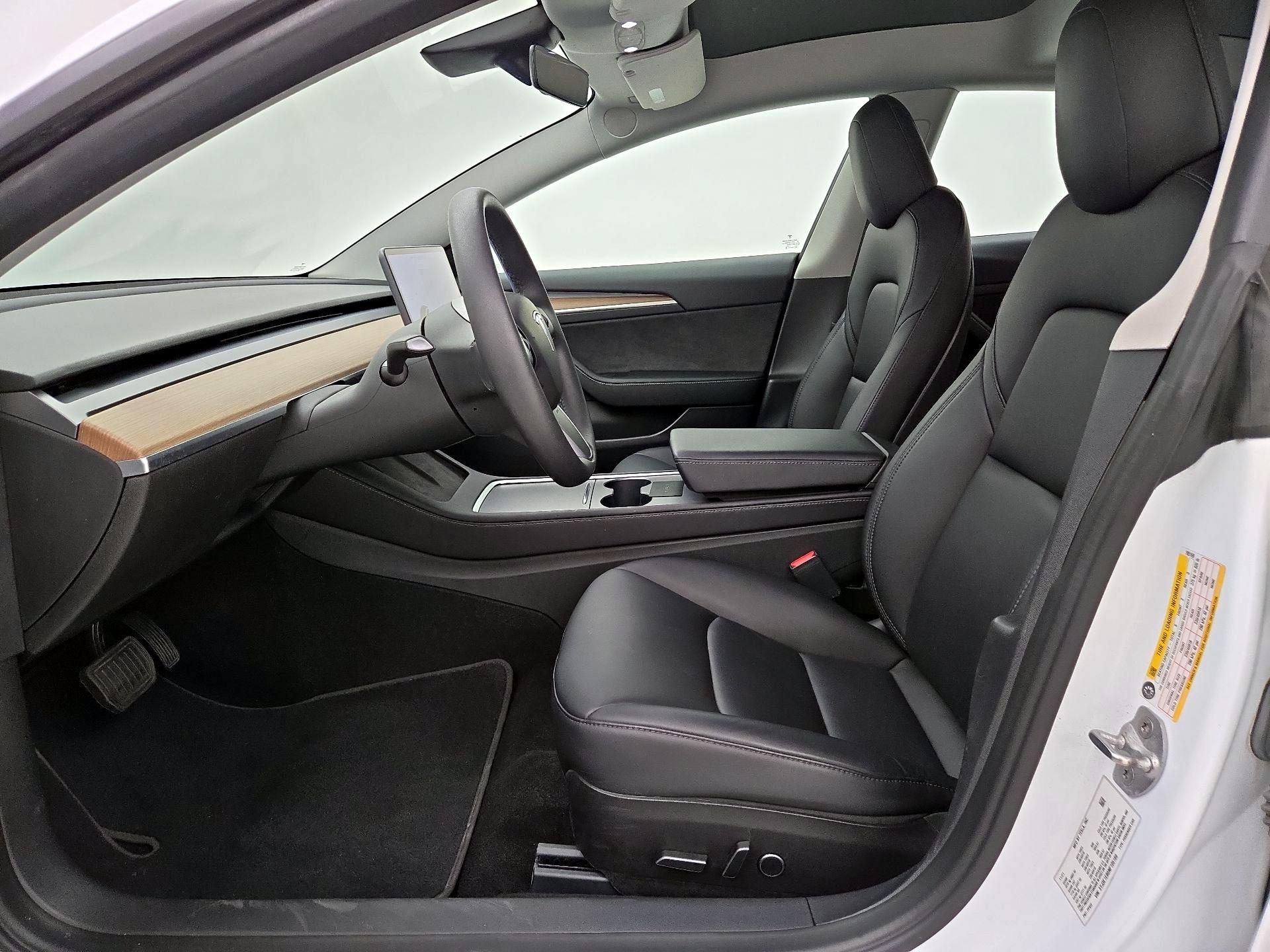 Thumbnail: 2022 Tesla Model 3 - 11