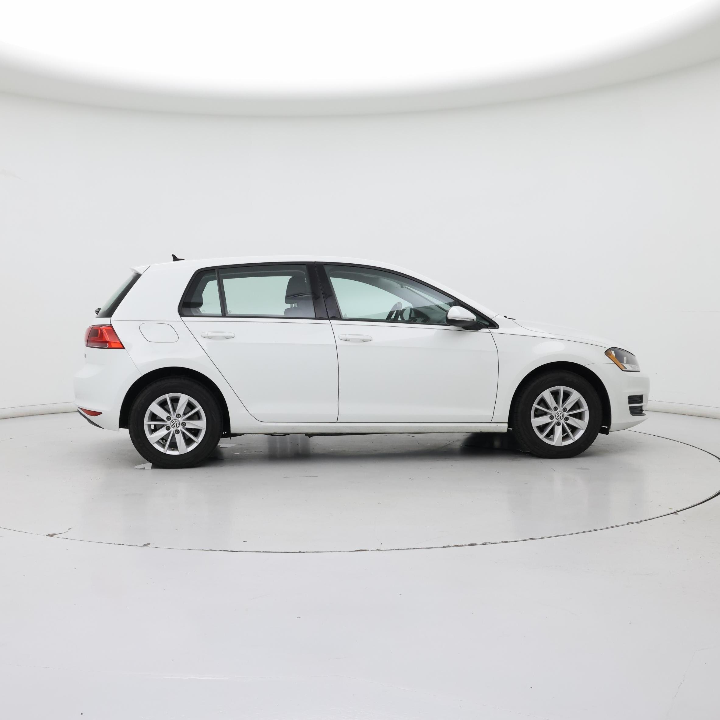 Thumbnail: 2016 Volkswagen Golf - 7