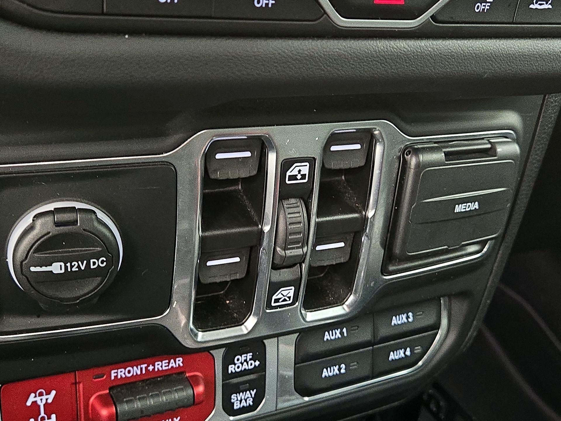 Thumbnail: 2024 Jeep Wrangler - 19