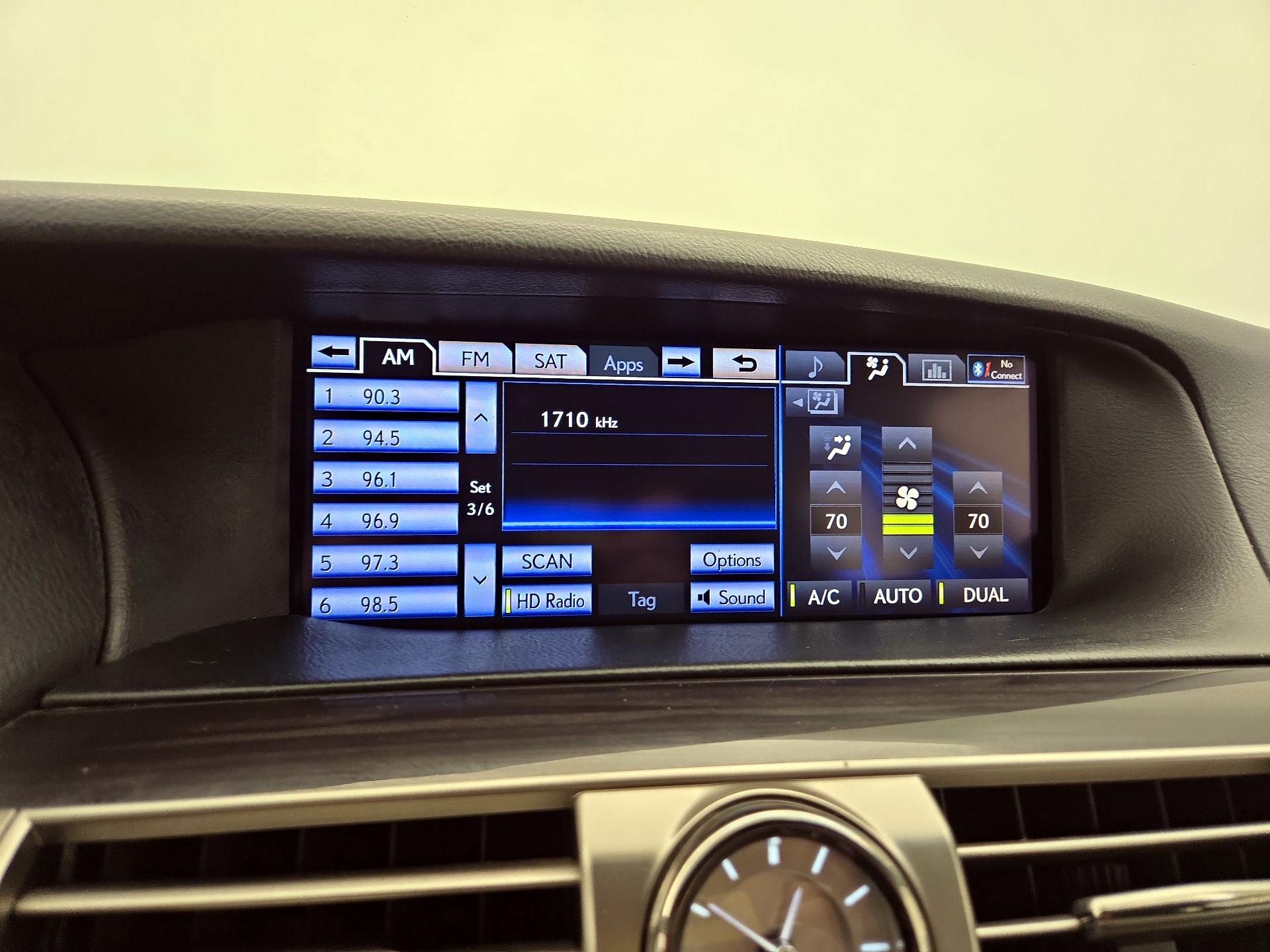 Thumbnail: 2013 Lexus LS - 16