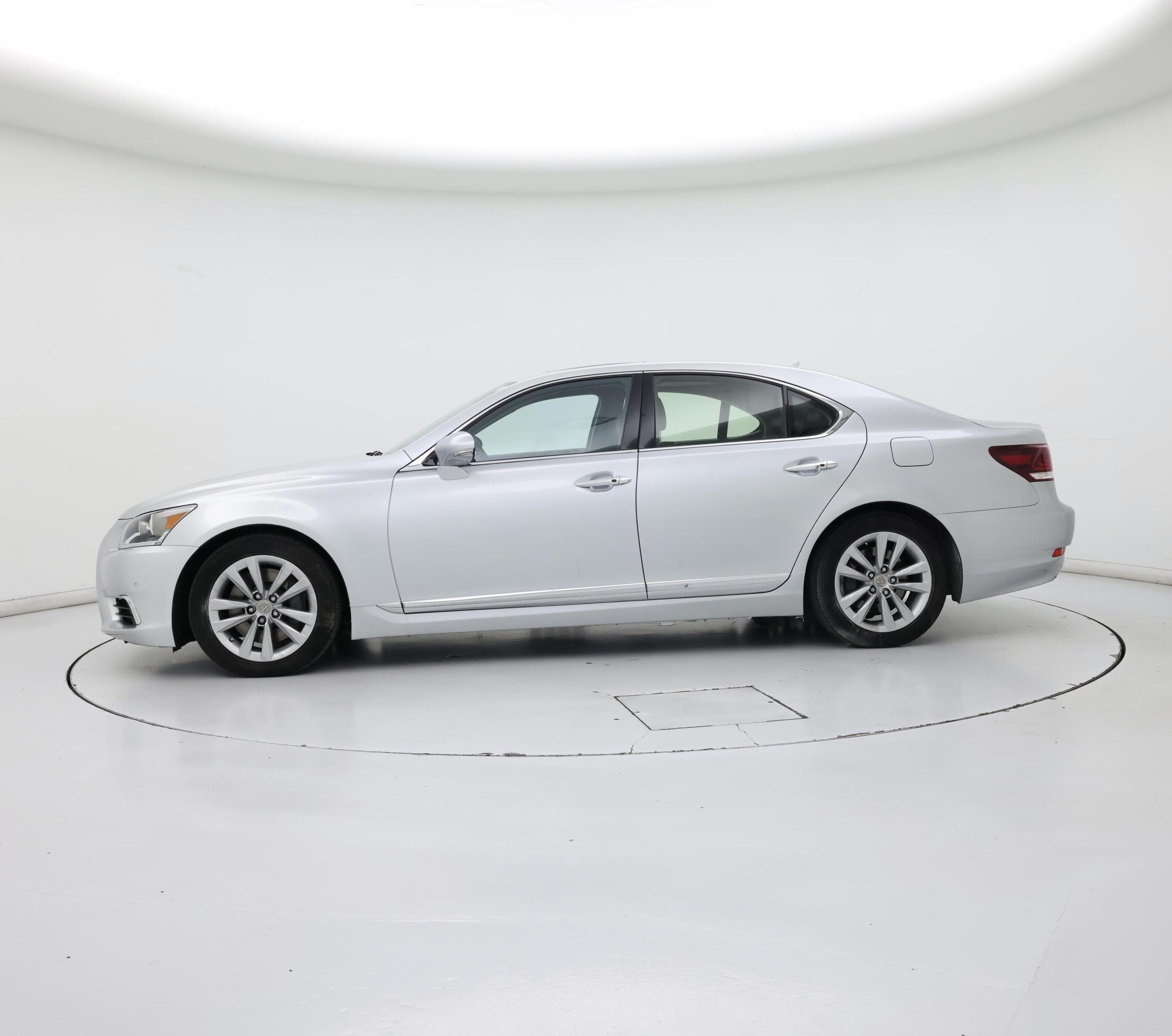 Thumbnail: 2013 Lexus LS - 3