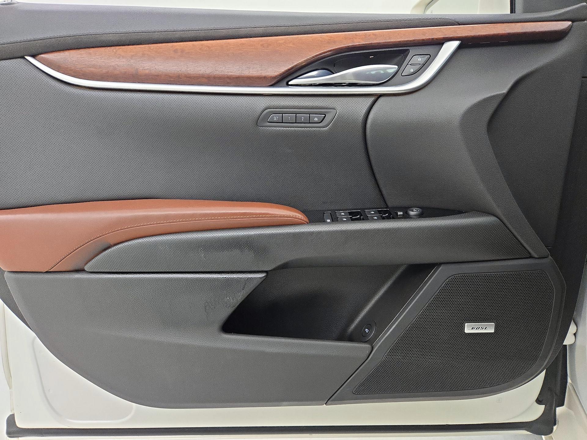 Thumbnail: 2015 Cadillac XTS - 12
