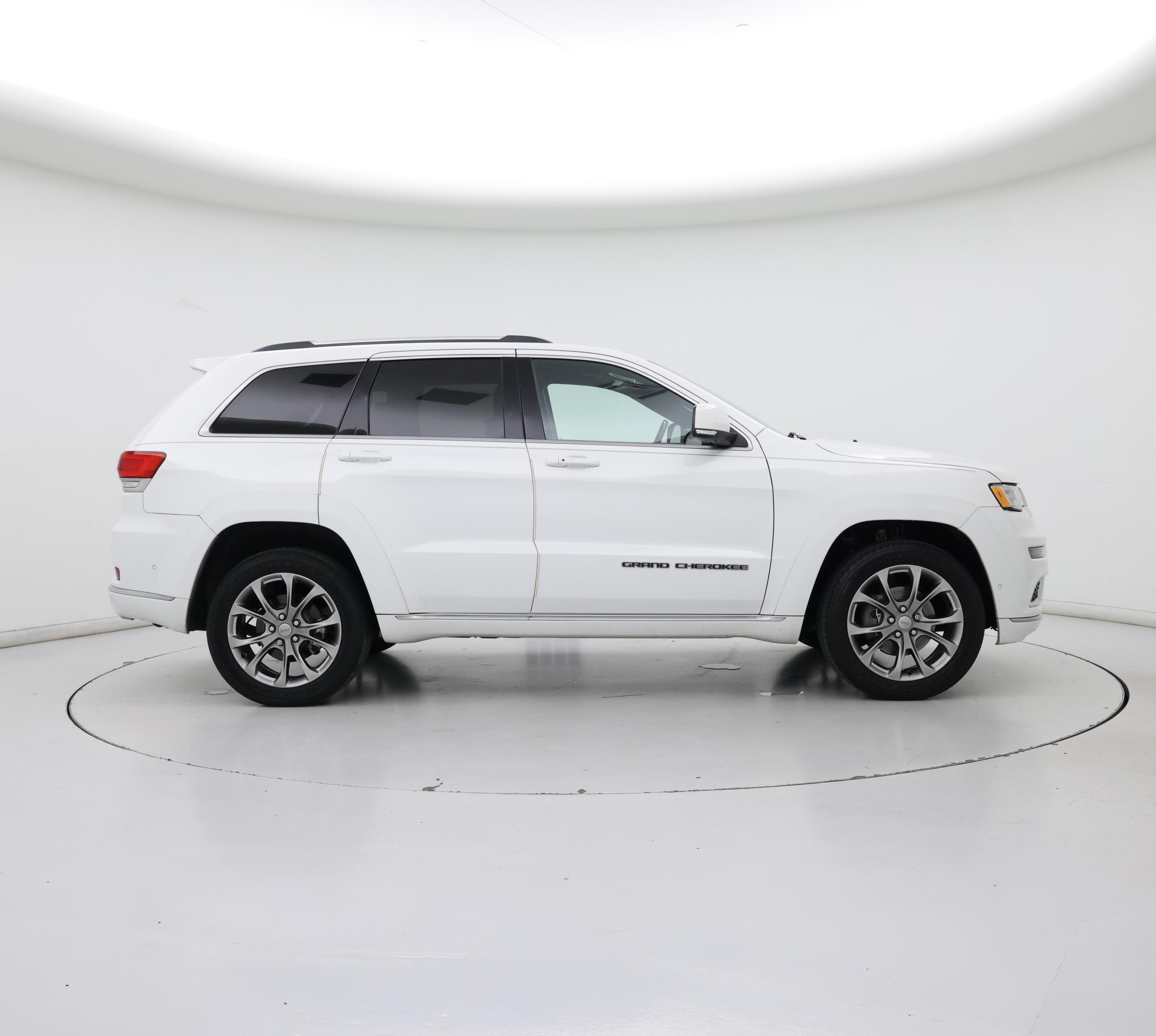 Thumbnail: 2019 Jeep Grand Cherokee - 7