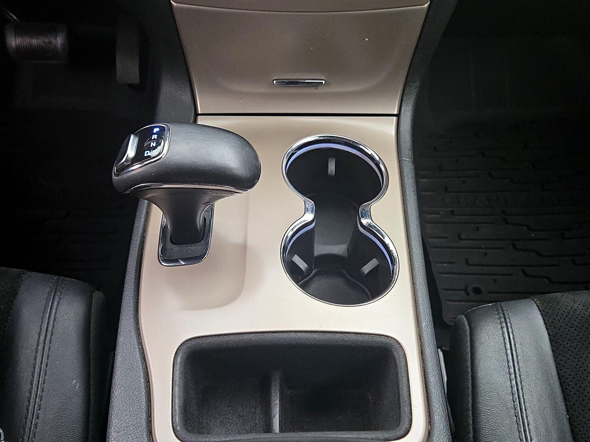 Thumbnail: 2015 Jeep Grand Cherokee - 16
